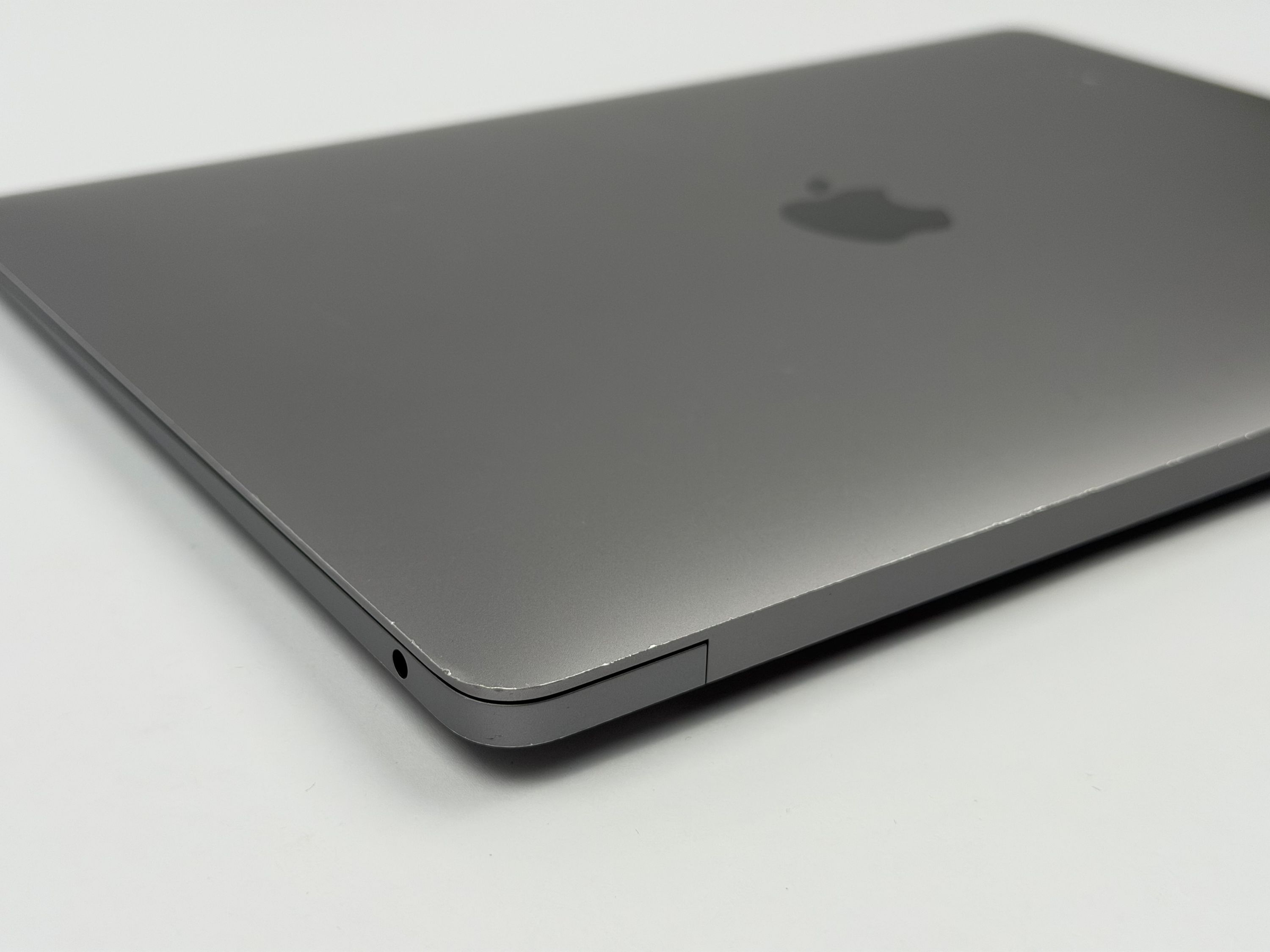 Apple MacBook Air 13,3“ M1 8C CPU 7C GPU 256 GB SSD 16 GB Ram 2020 Space Grey