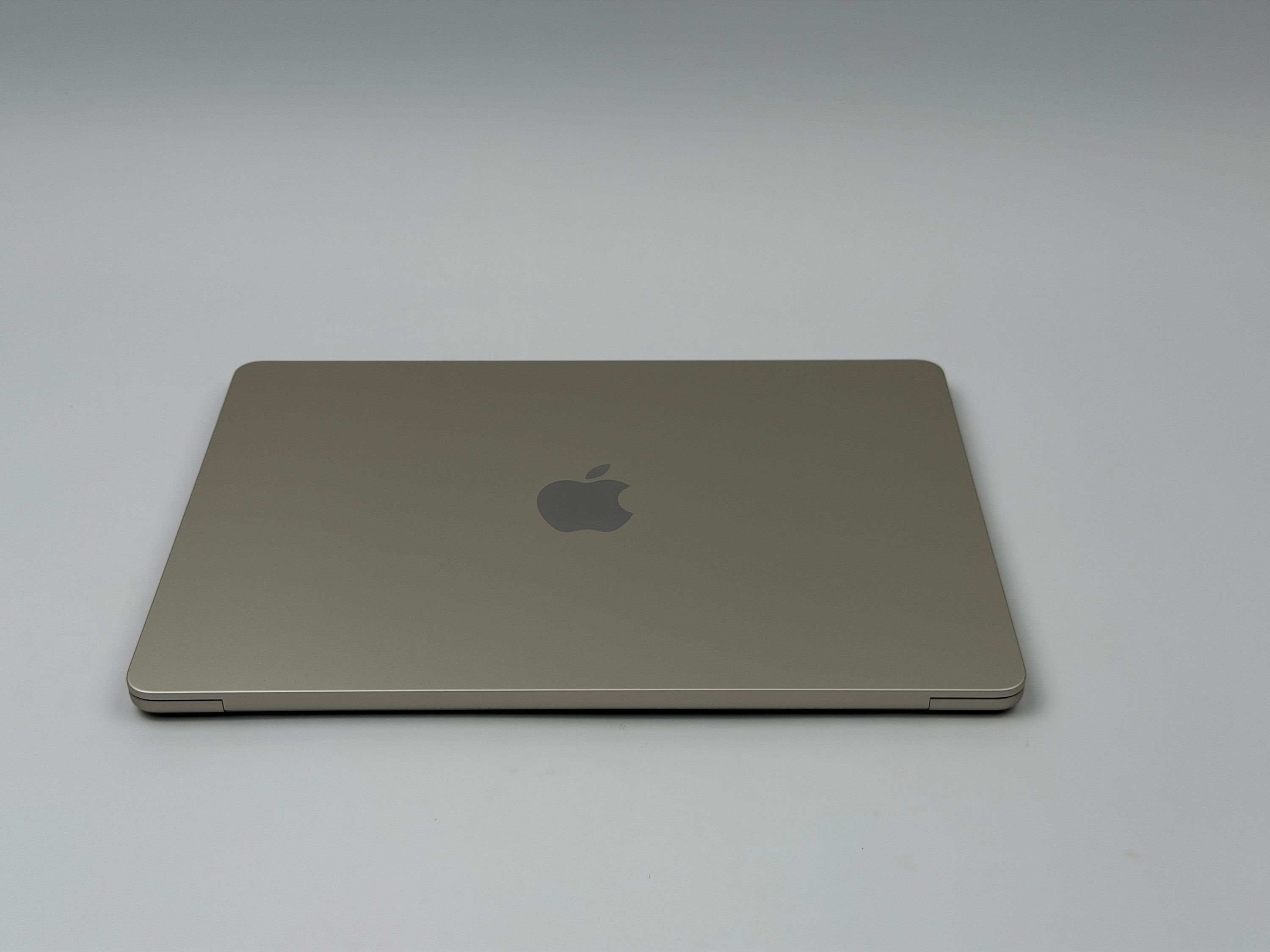 Apple MacBook Air 13,3“ M4 10C CPU 10C GPU 512 GB SSD 16 GB 2025 Polarstern
