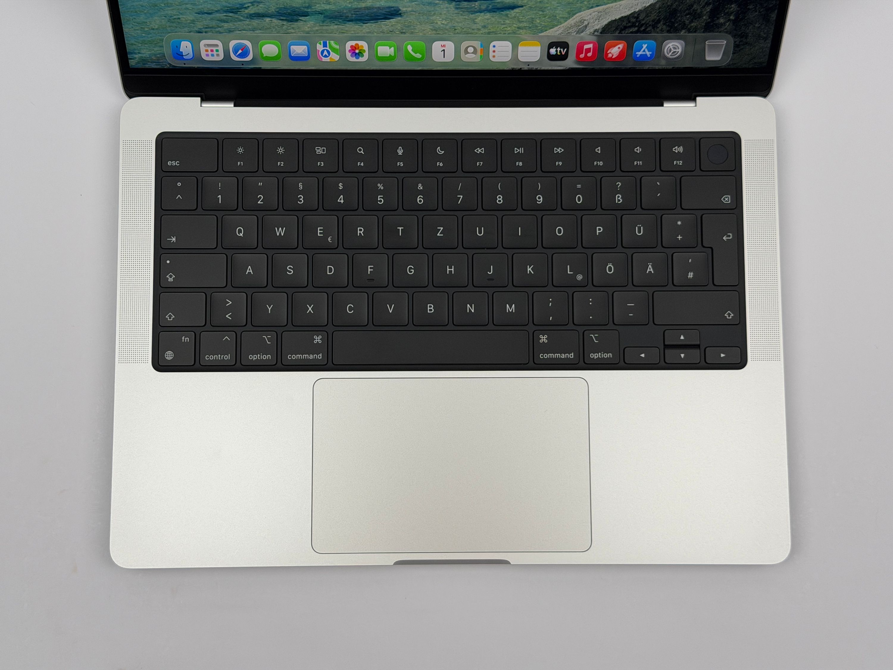 Apple MacBook Pro 14“ M3 8C CPU 10C GPU 512 GB SSD 8 GB Ram 2023 SILBER