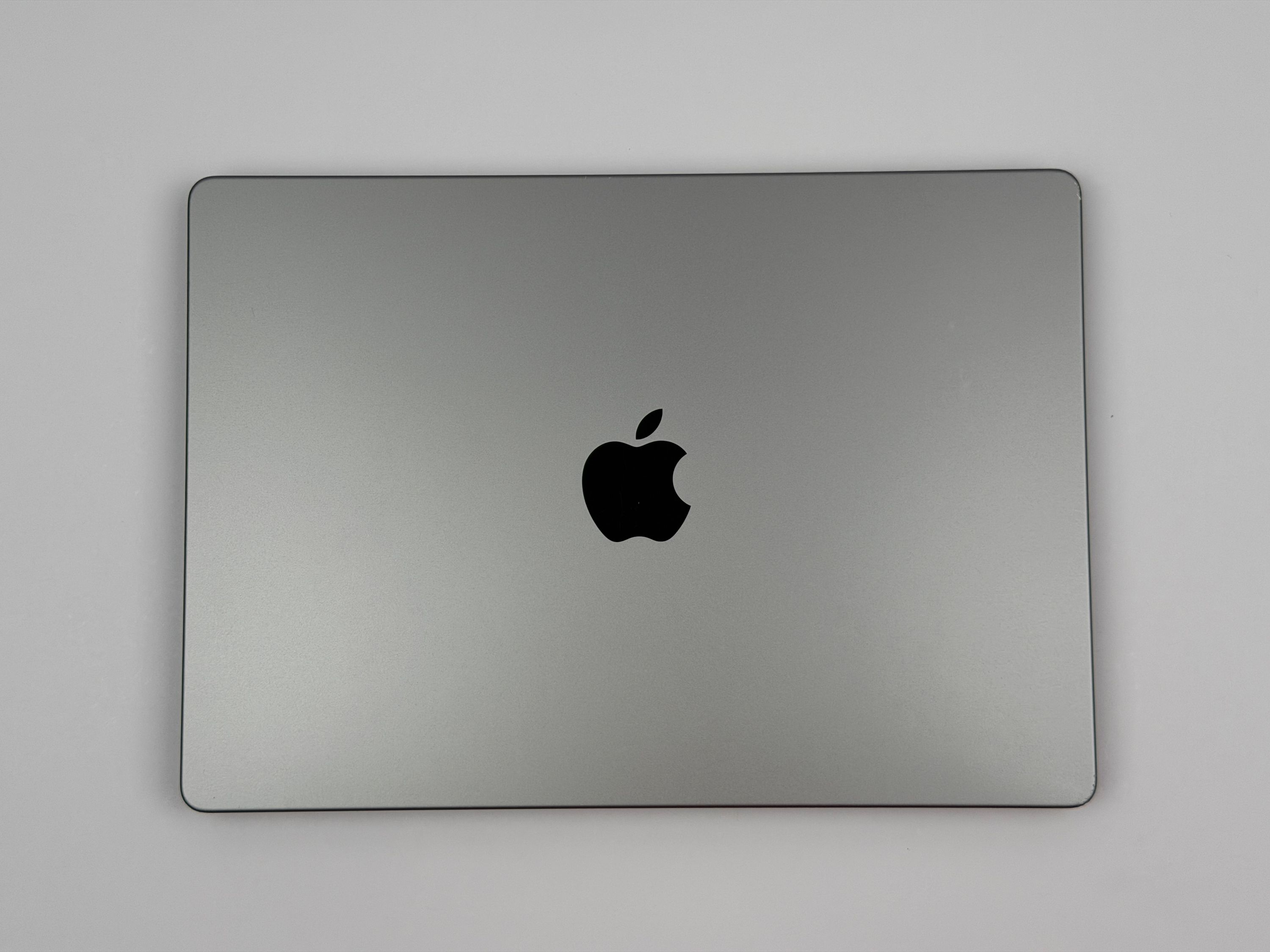 Apple MacBook Pro 14“ M3 8C CPU 10C GPU 512 GB SSD 8 GB Ram 2023 SPACE GREY
