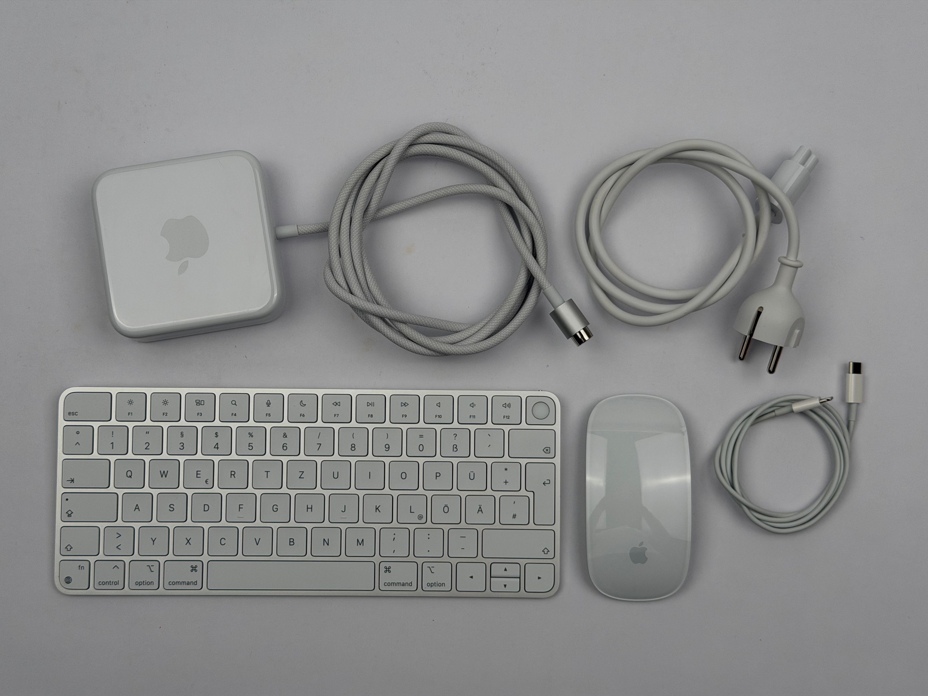Apple iMac 24" M1 8-Core CPU 8-Core GPU 8GB RAM 256 GB SSD SILBER