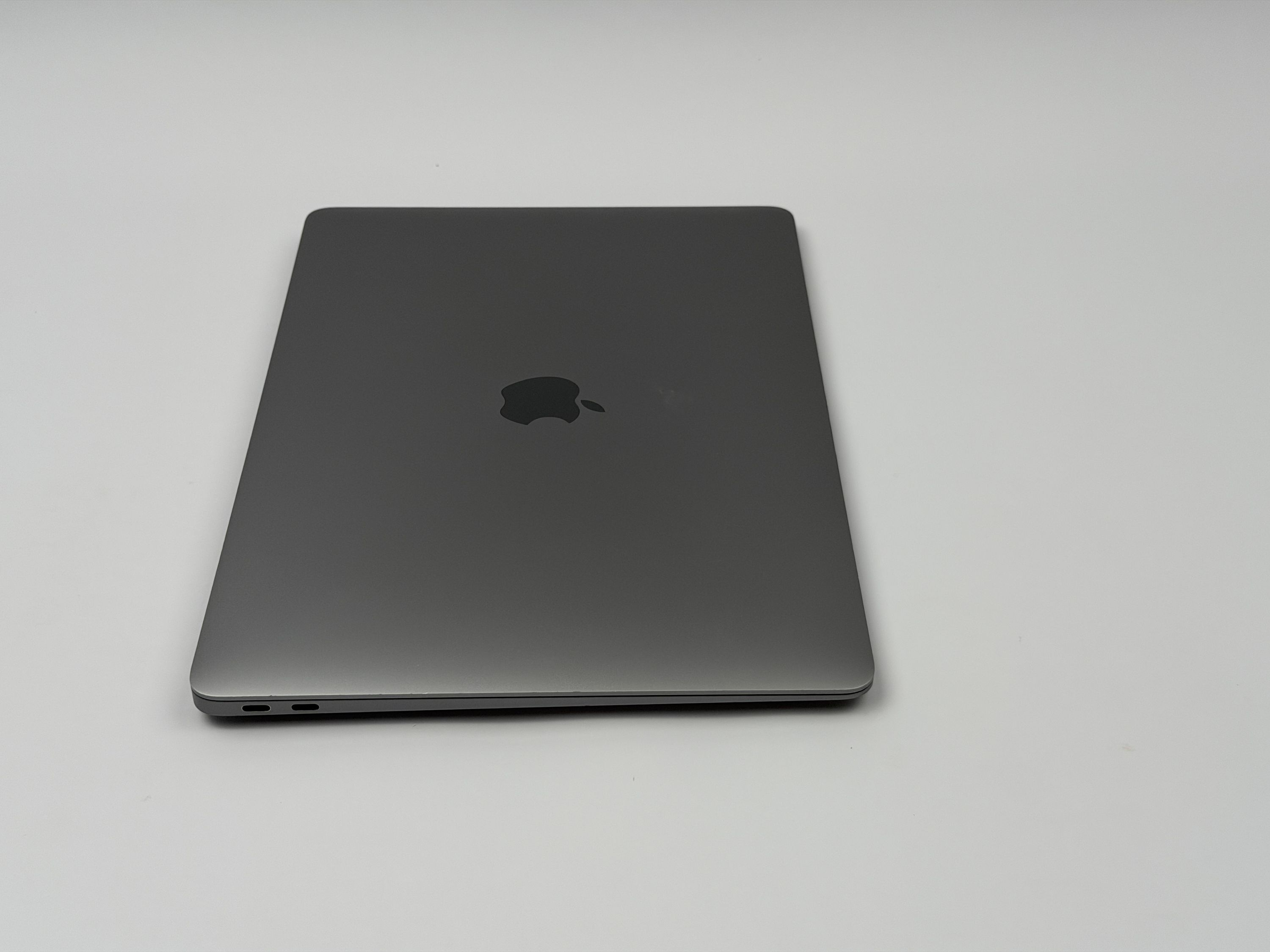 Apple MacBook Air 13,3“ M1 8C CPU 7C GPU 512 GB SSD 16 GB Ram 2020 SPACE GREY
