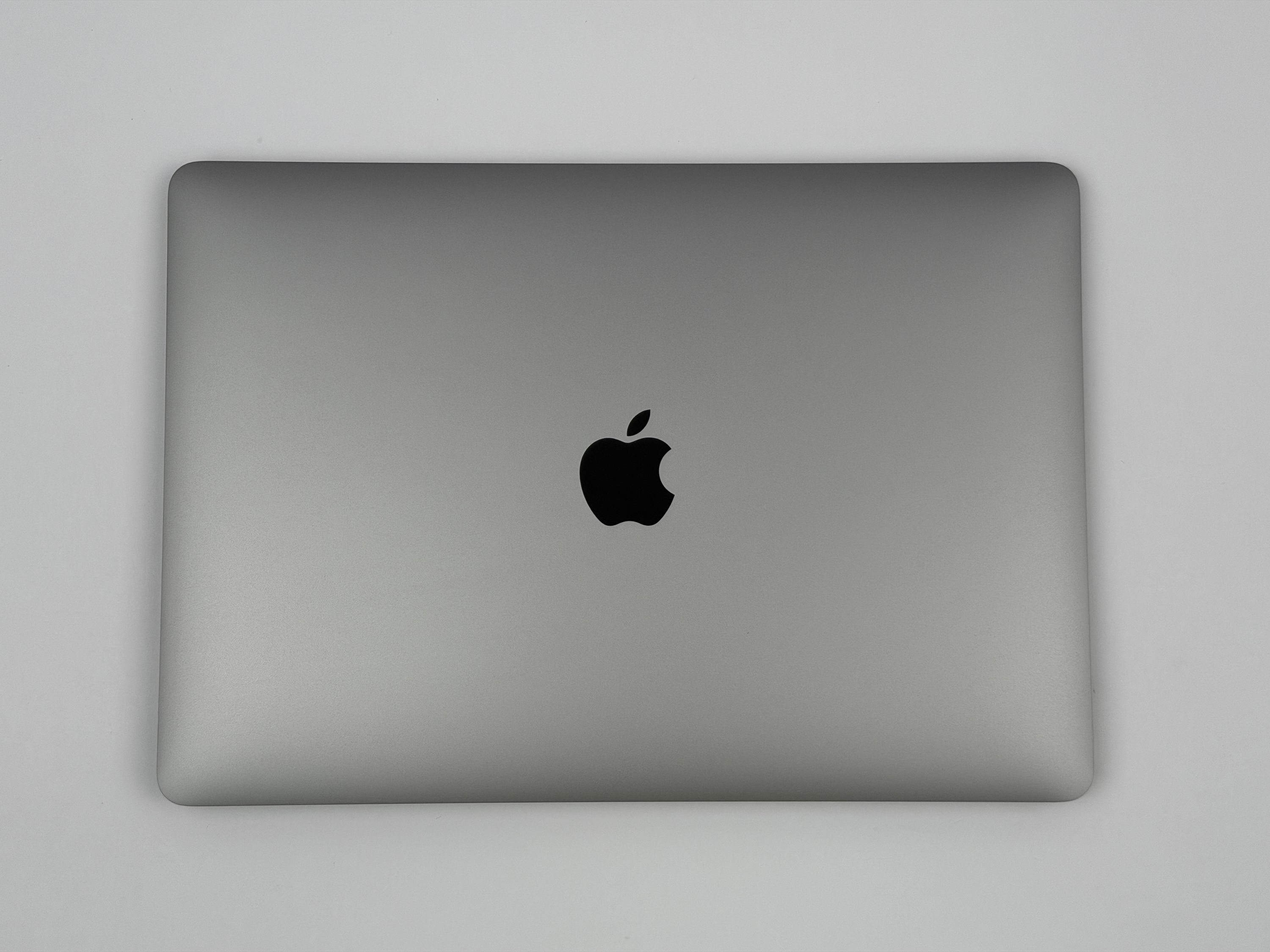 Apple MacBook Air 13,3“ M1 8C CPU 7C GPU 256 GB SSD 8 GB Ram 2020 space grey DEFEKT