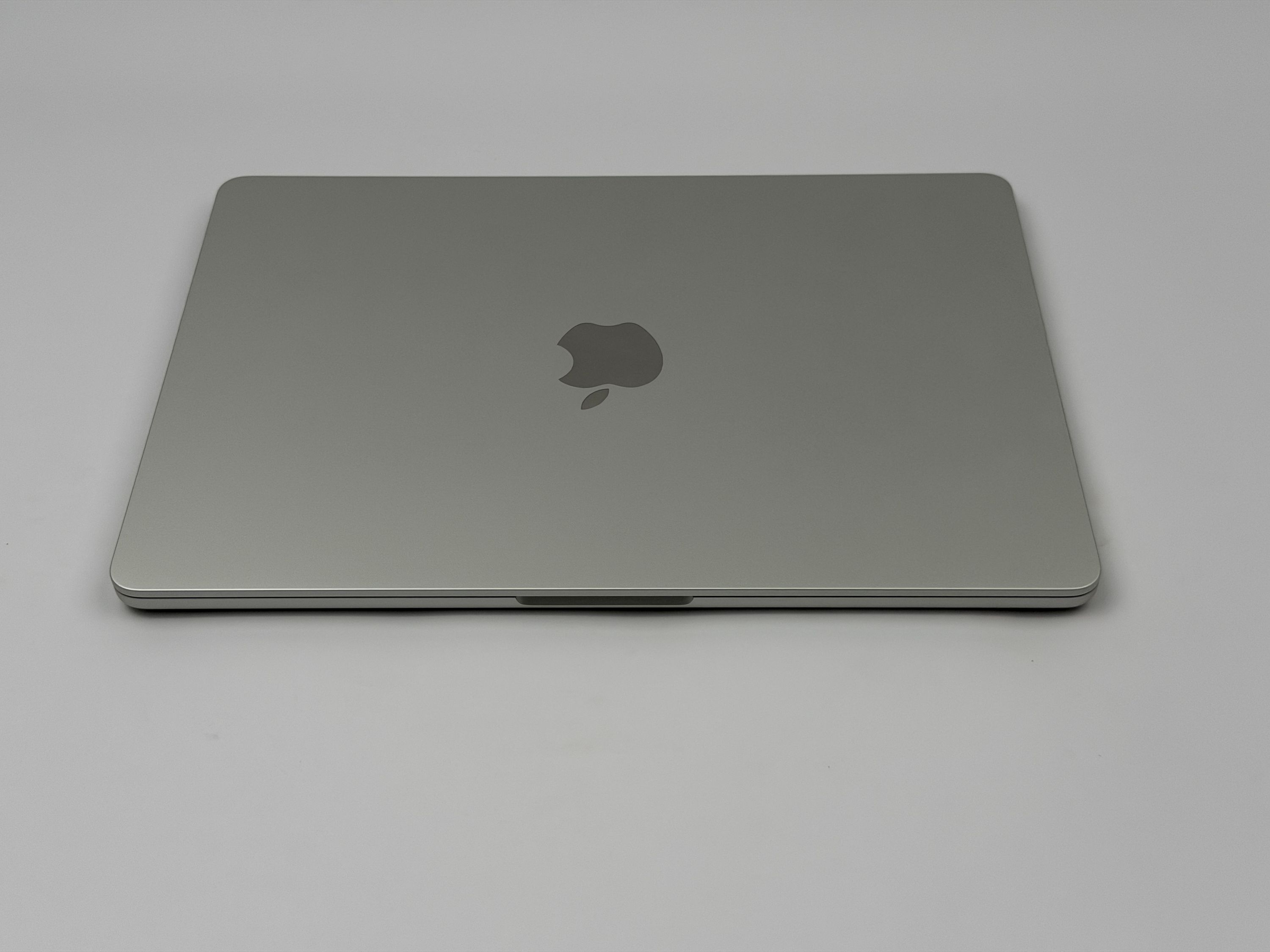 Apple MacBook Air 13,3“ M2 8C CPU 10C GPU 512 GB SSD 8 GB 2022 SILBER