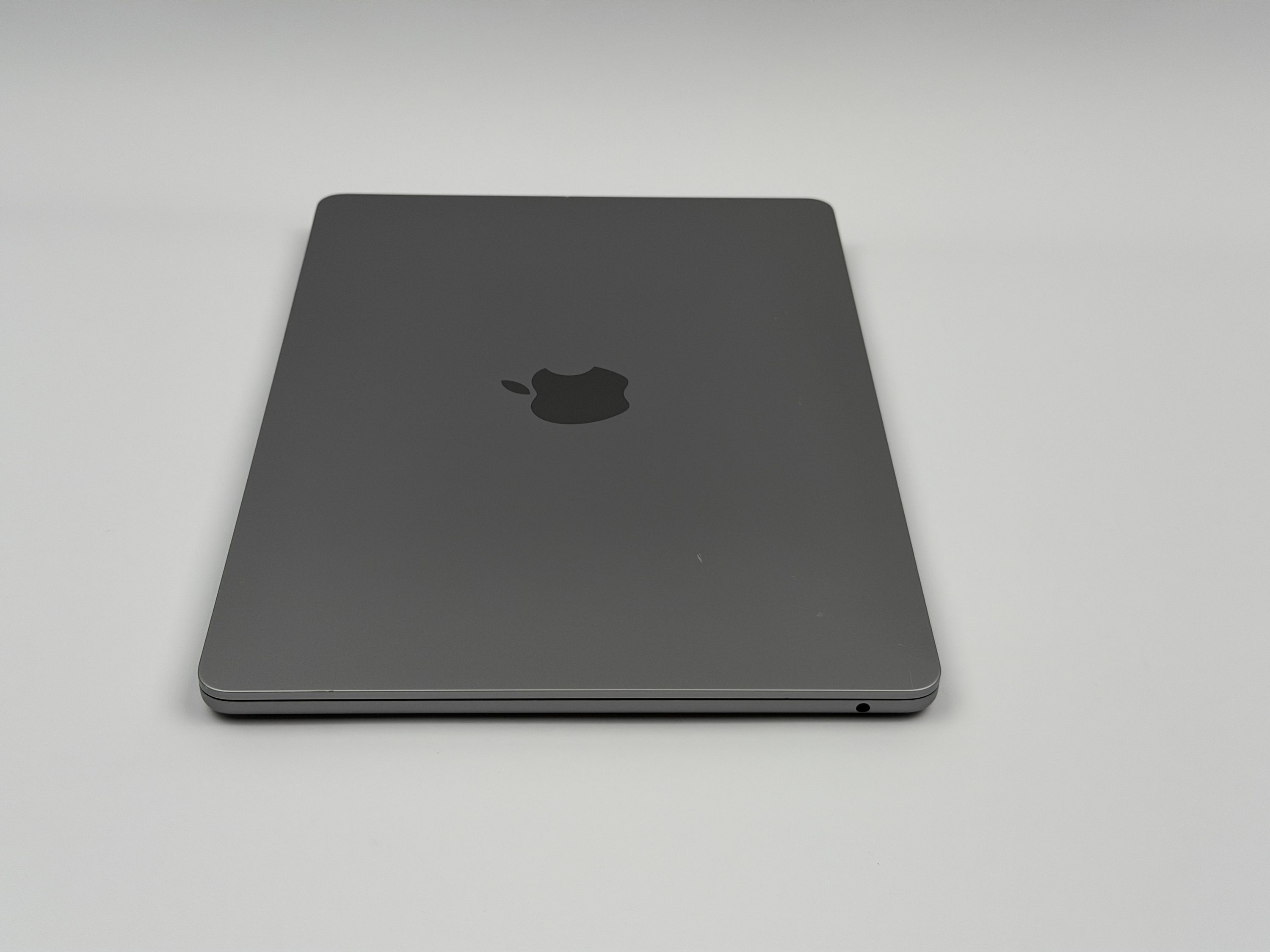 Apple MacBook Air 13,3“ M2 8C CPU 8C GPU 256 GB SSD 16 GB 2022 Space Grey