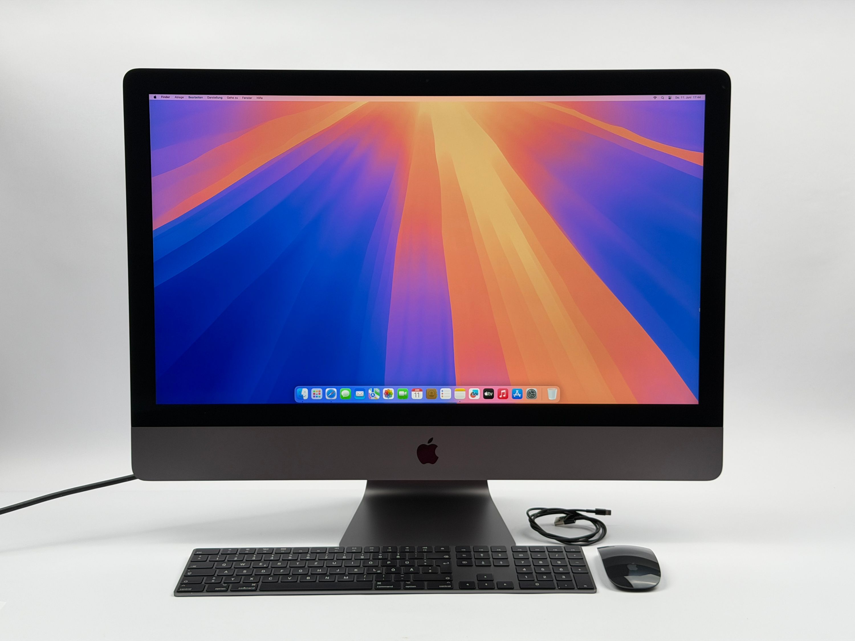 Apple iMac Pro 5K 27“ XEON 18-Core 2,3 Ghz 128 GB Ram 1 TB SSD VEGA 64 16 GB