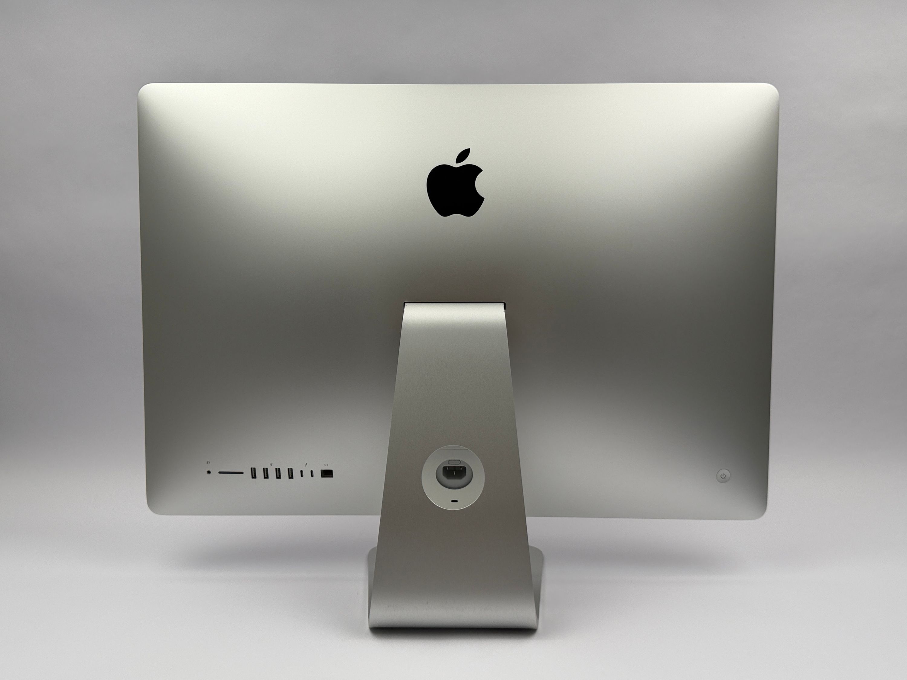 Apple iMac Retina 5K 27“ 6-Core i5 3,0 Ghz 8 GB Ram 1 TB FD 2019 SILBER