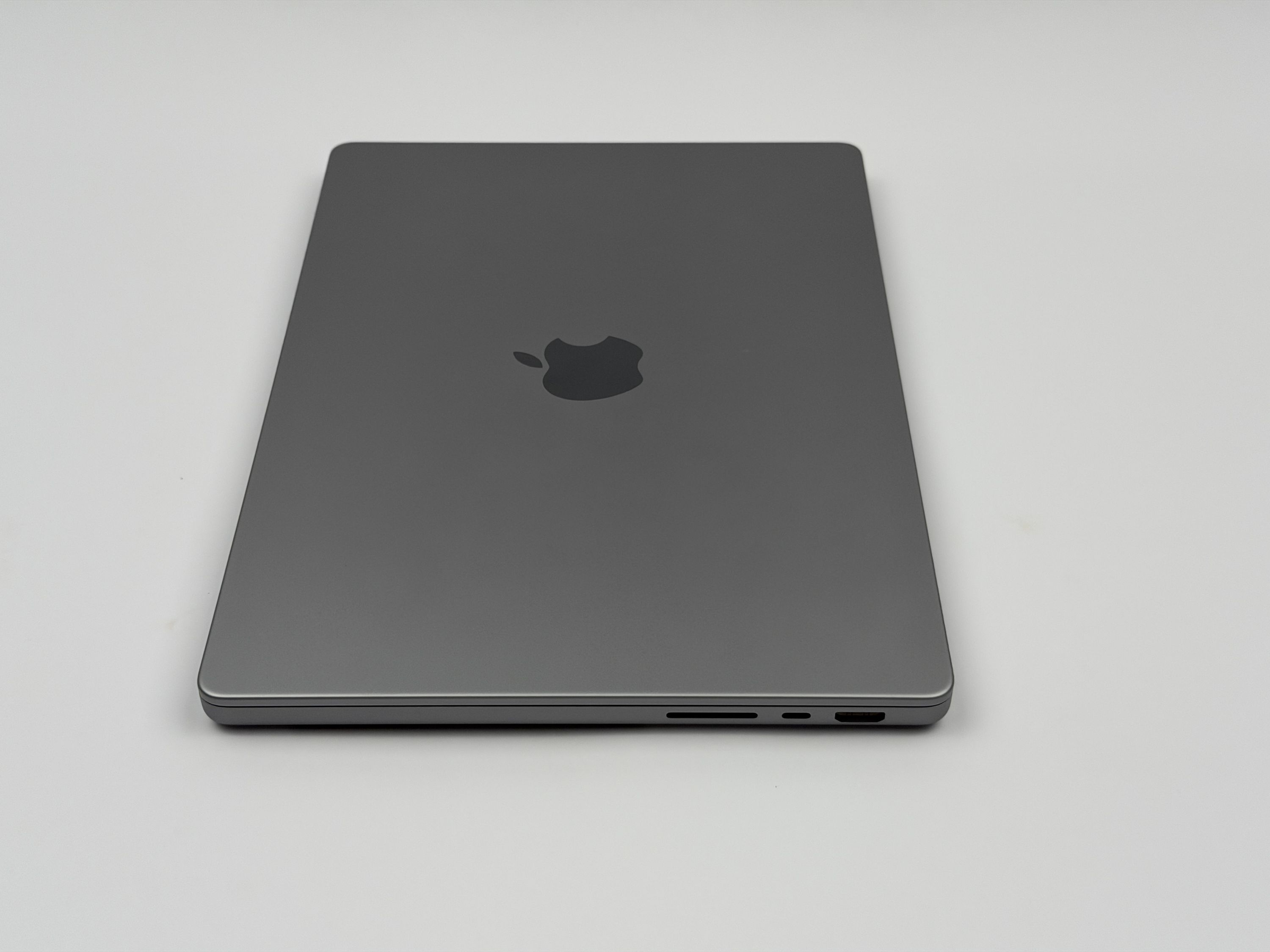 Apple MacBook Pro 14“ M2 PRO 10C CPU 16C GPU 512 GB SSD 16 GB Ram 2023 SPACE GREY