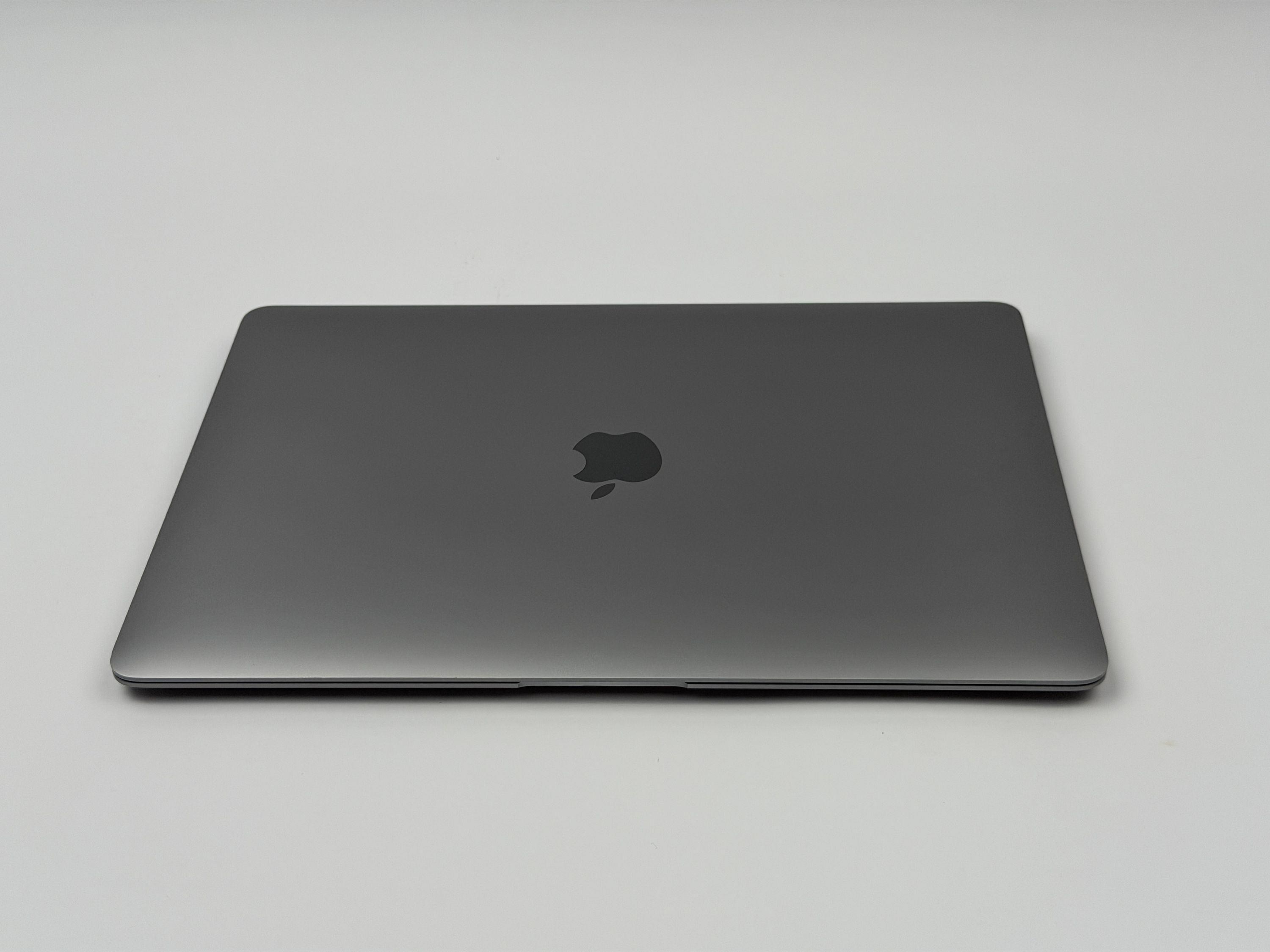 Apple MacBook Air 13,3“ M1 8C CPU 8C GPU 512 GB SSD 16 GB Ram 2020 SPACE GREY