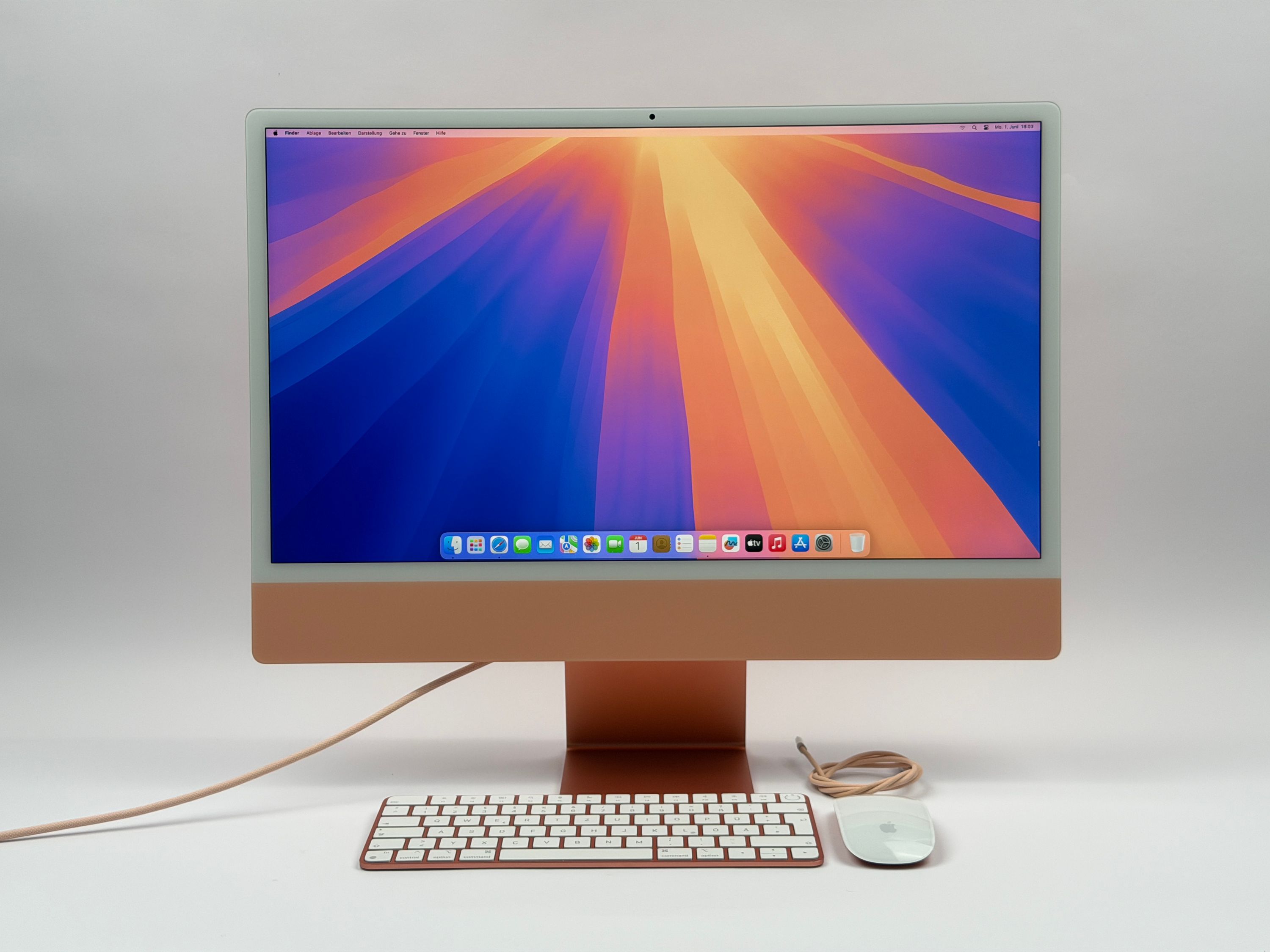 Apple iMac 24" M1 8-Core CPU 8-Core GPU 8GB RAM 512 GB SSD ORANGE 2021