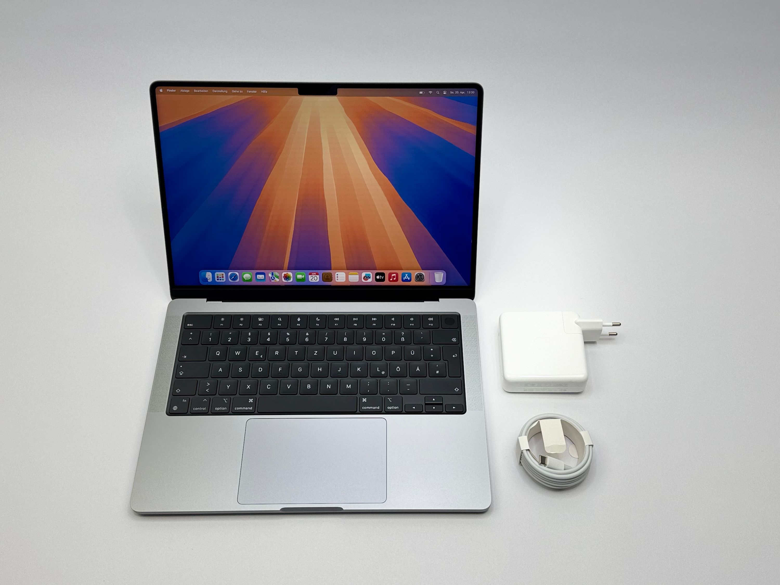 Apple MacBook Pro 14“ M1 PRO 10C CPU 16C GPU 1 TB SSD 32 GB Ram 2021 SPACE GREY