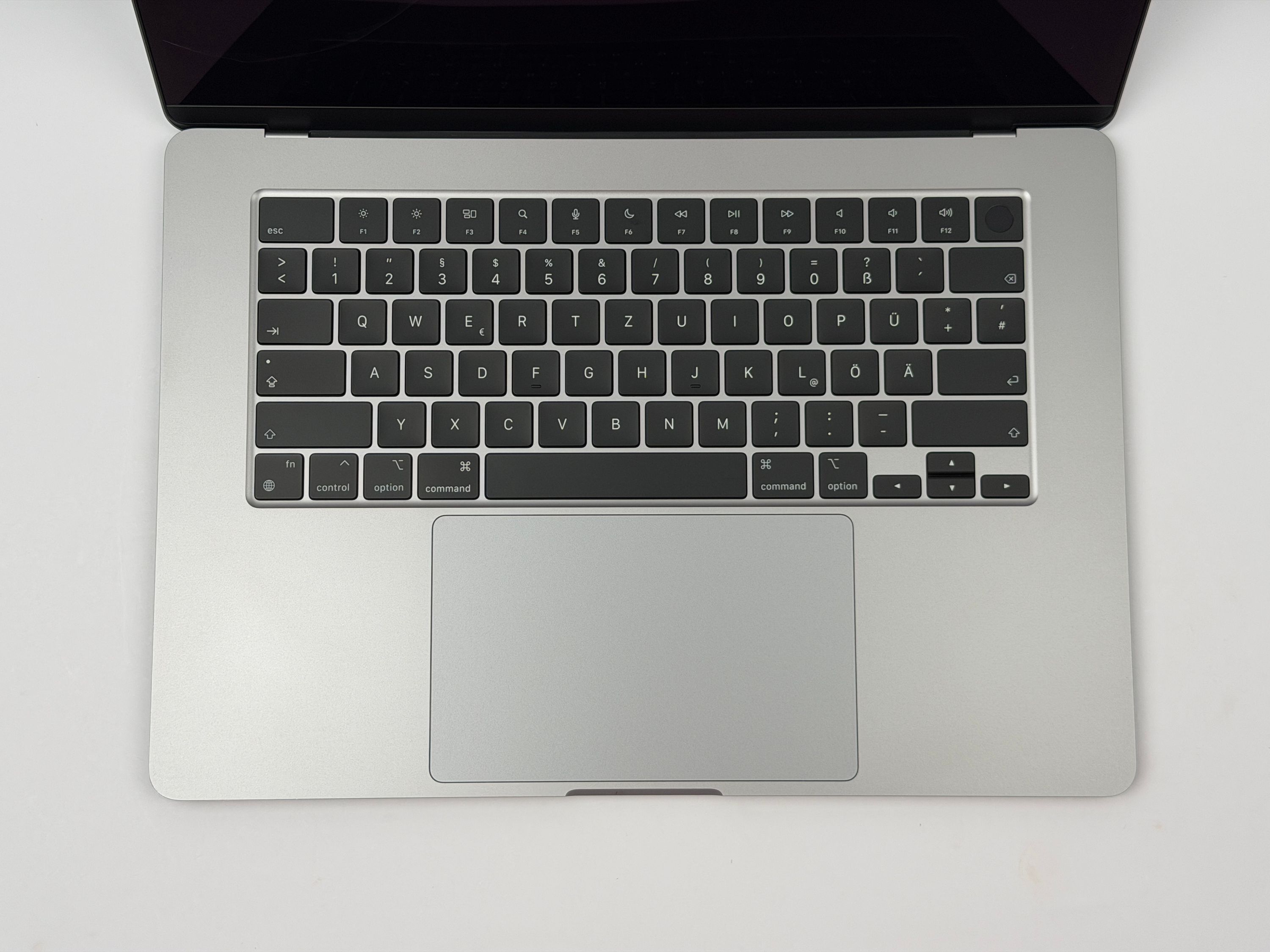 Apple MacBook Air 15,3“ M2 8C CPU 10C GPU 512 GB SSD 24 GB 2023 DISPLAYBRUCH