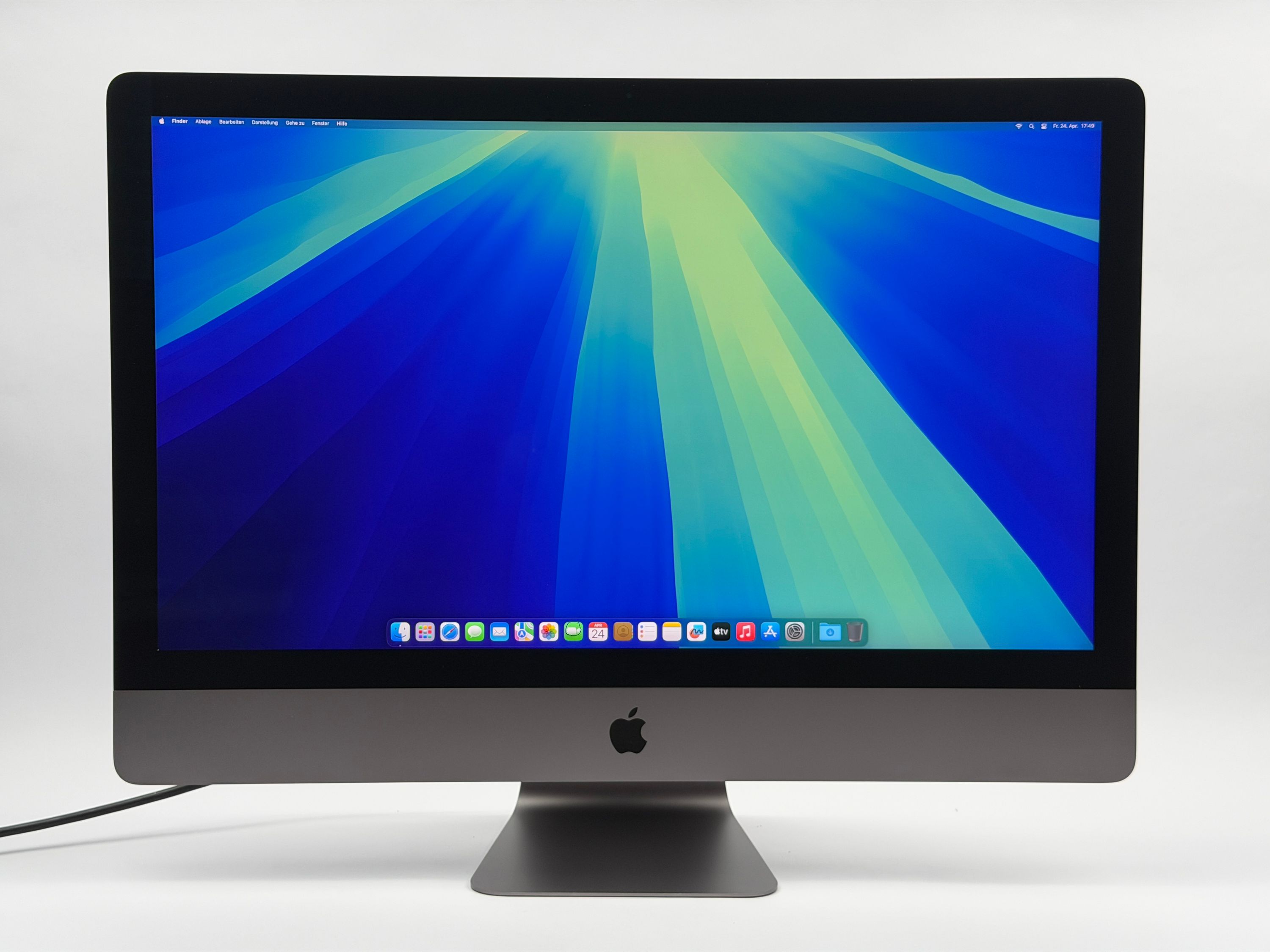 Apple iMac Pro 5K 27“ XEON 10-Core 3,0 Ghz 64 GB Ram 1 TB SSD VEGA 64 16 GB