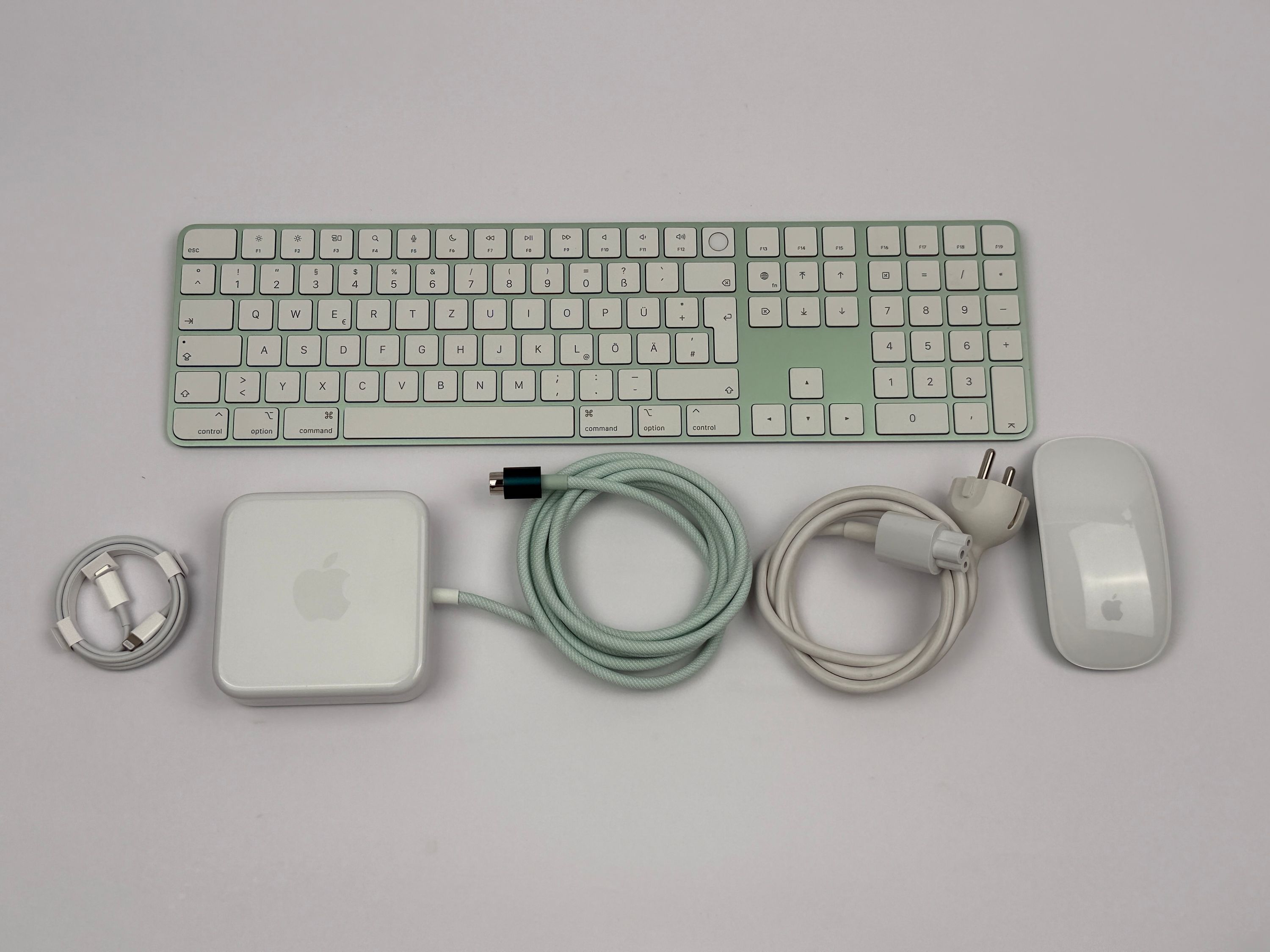 Apple iMac 24" M3 8-Core CPU 8-Core GPU 16 GB RAM 1 TB SSD GRÜN 2023