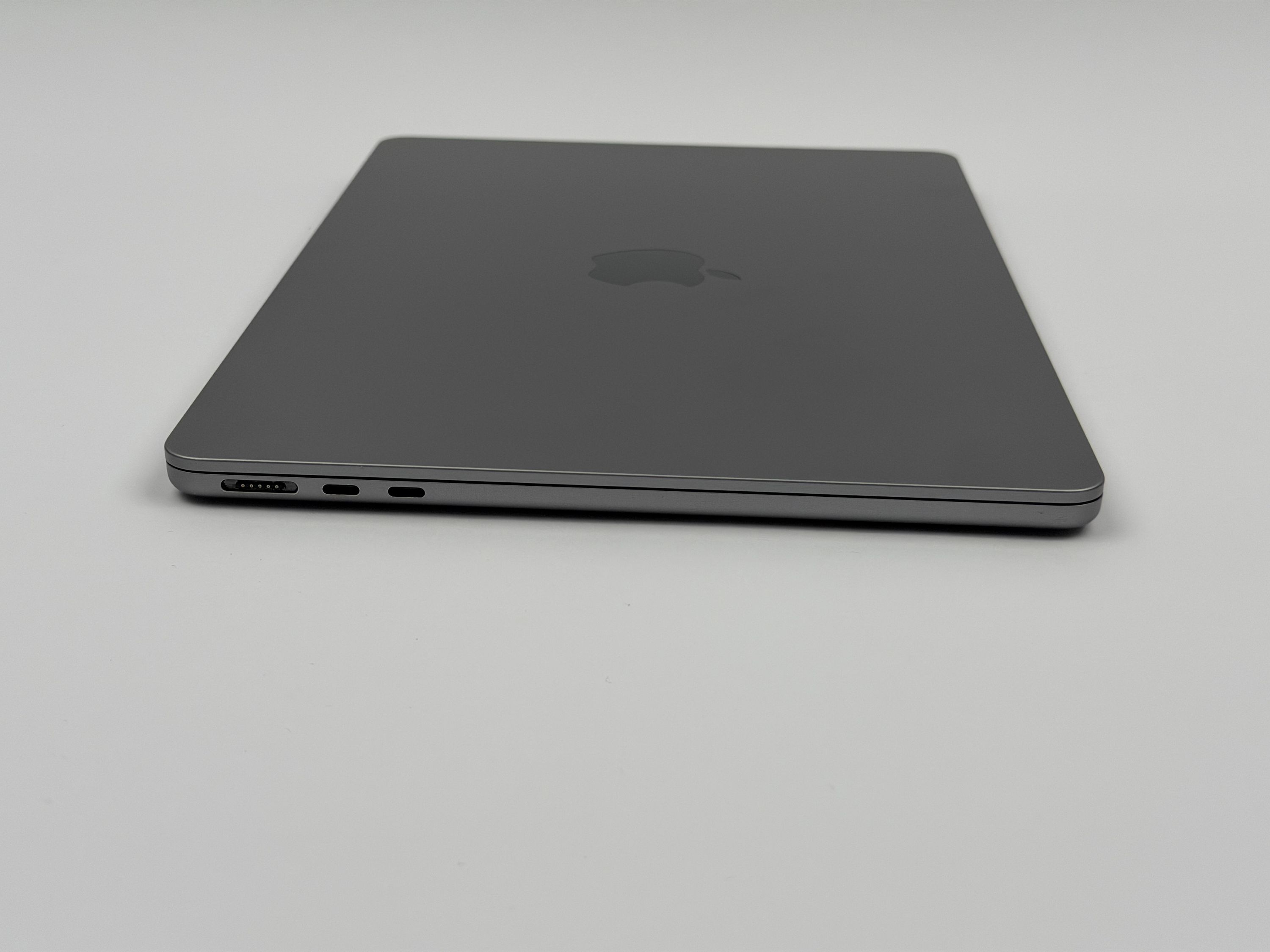 Apple MacBook Air 13,6“ M2 8C CPU 10C GPU 1 TB SSD 24 GB 2022 SPACE GREY