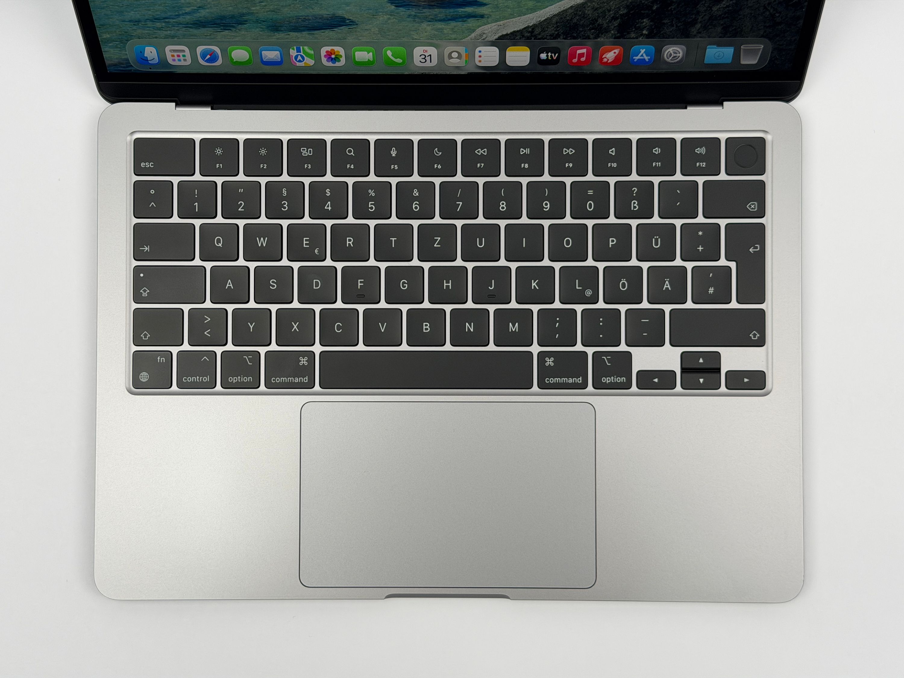 Apple MacBook Air 13,6“ M2 8C CPU 10C GPU 1 TB SSD 24 GB 2022 SPACE GREY