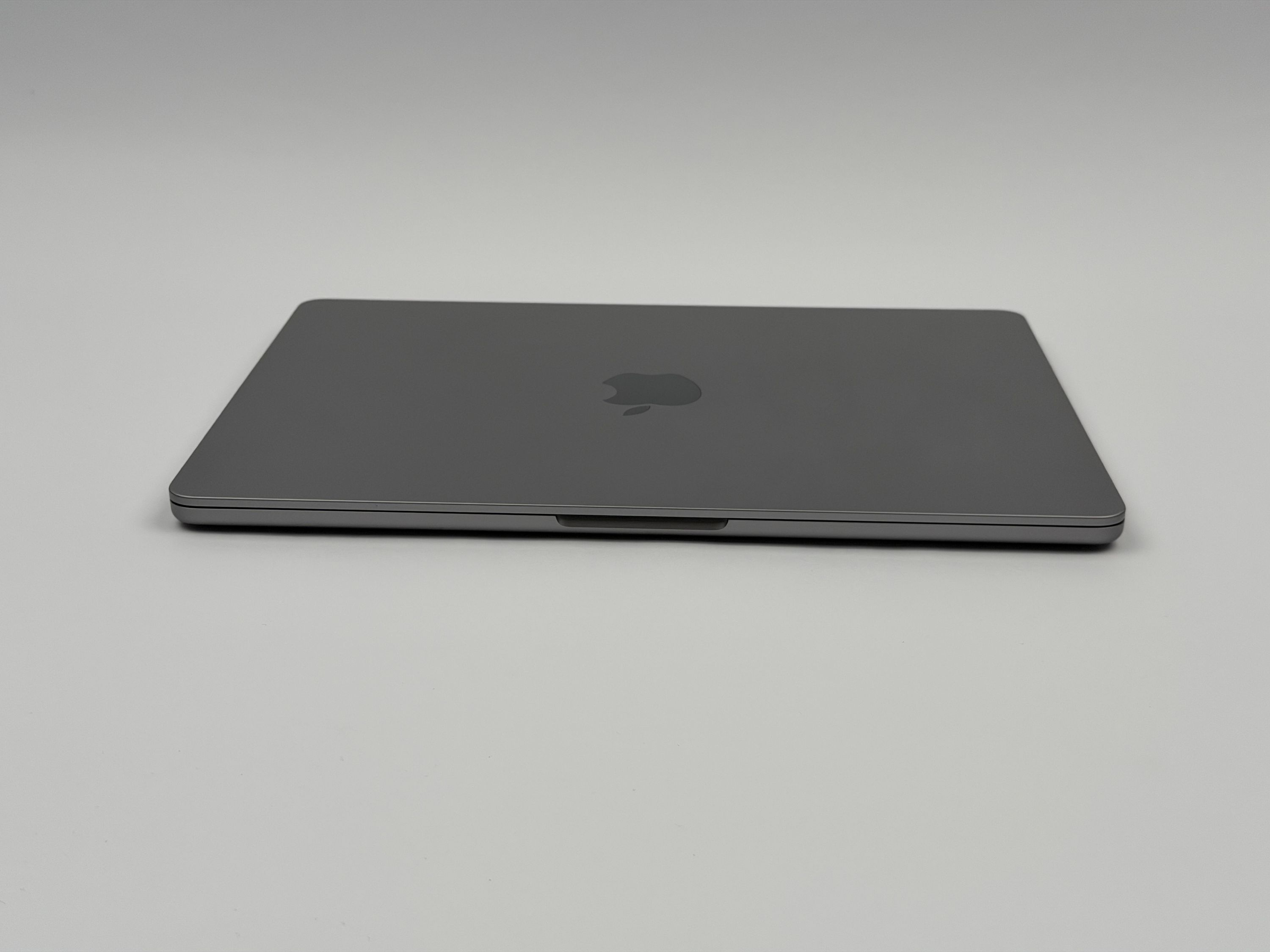 Apple MacBook Air 13,6“ M2 8C CPU 10C GPU 1 TB SSD 24 GB 2022 SPACE GREY