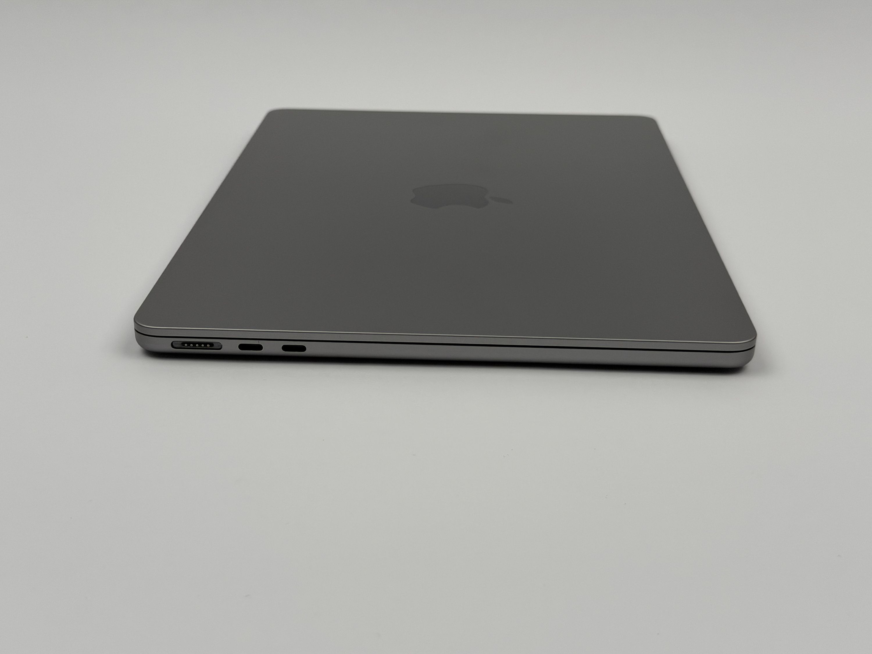 Apple MacBook Air 13,6“ M2 8C CPU 10C GPU 1 TB SSD 24 GB 2022 SPACE GREY