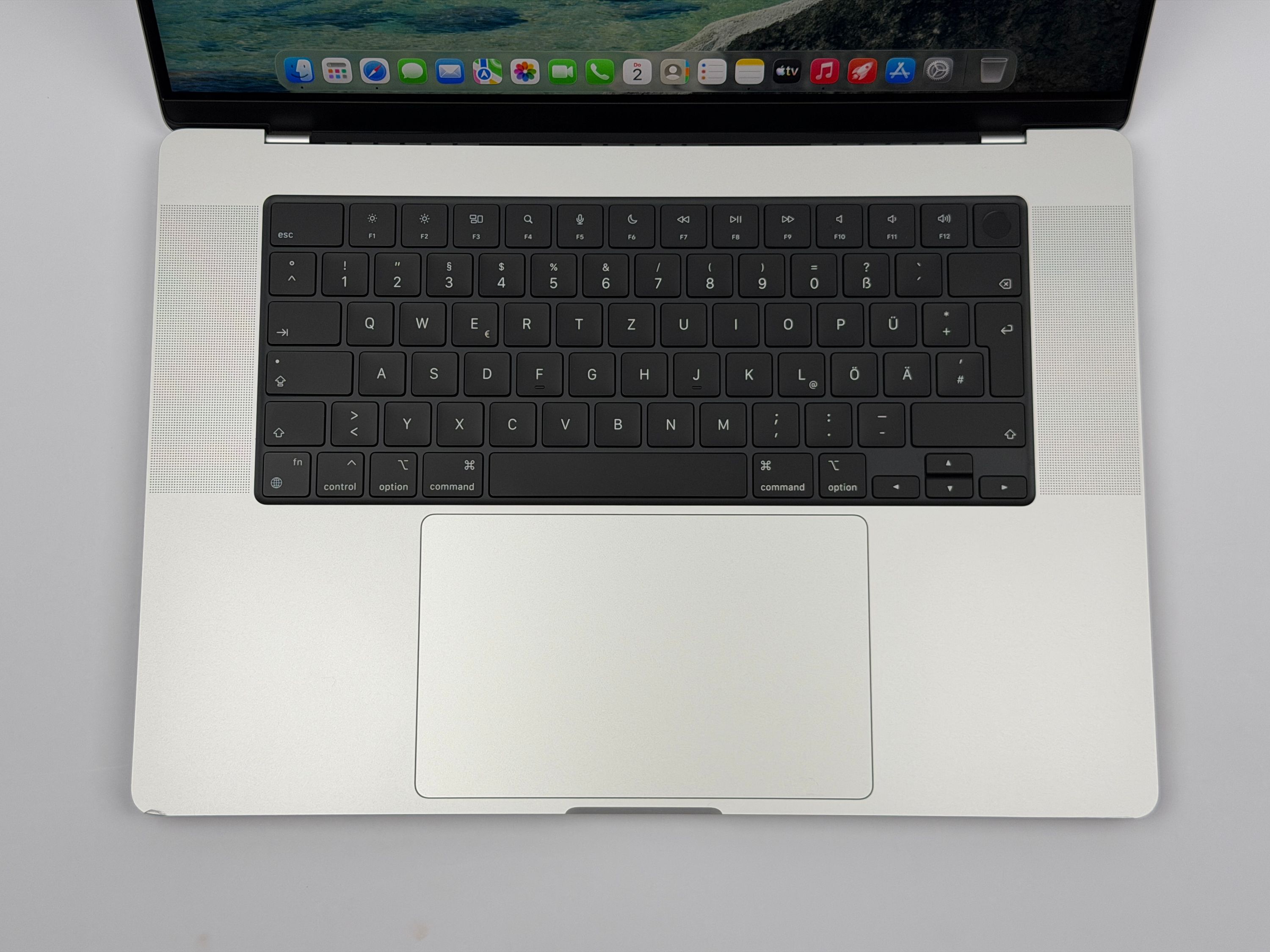 Apple MacBook Pro 16“ M1 MAX 10C CPU 24C GPU 512 GB SSD 32 GB Ram 2021 SILBER