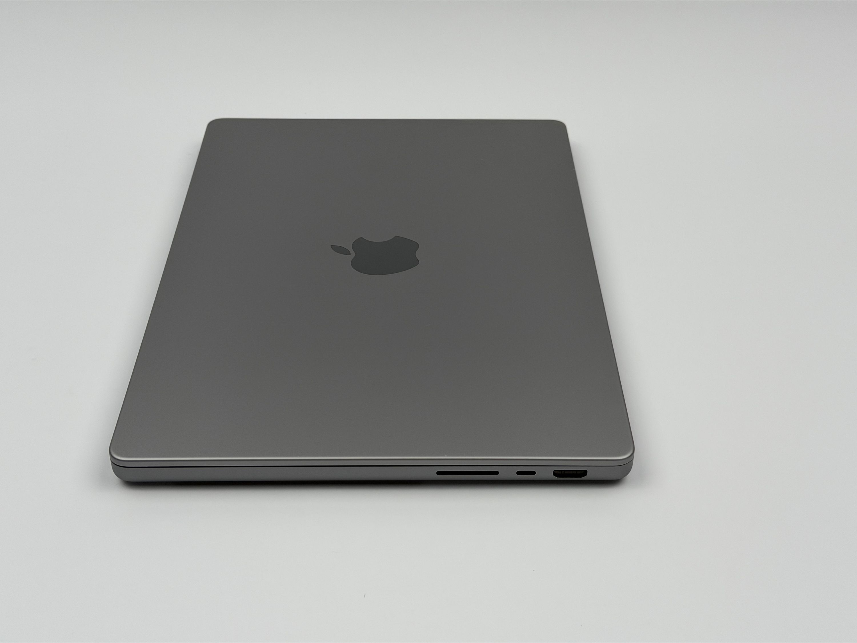 Apple MacBook Pro 14“ M2 PRO 10C CPU 16C GPU 512 GB SSD 16 GB Ram 2023 SPACE GREY
