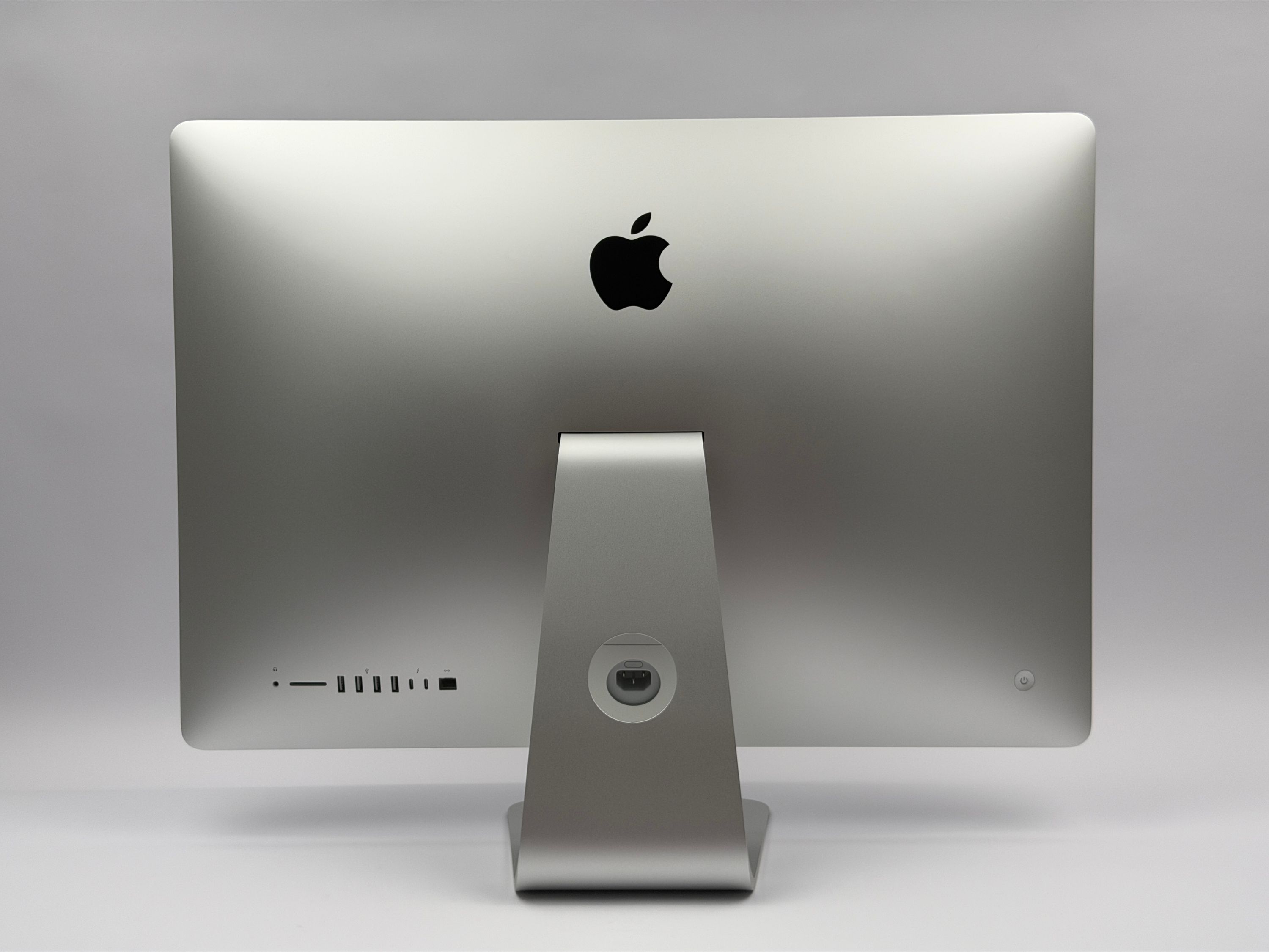 Apple iMac Retina 5K 27“ 6-Core i5 3,7 Ghz 64 GB Ram 1 TB SSD RP580X 2019 SILBER
