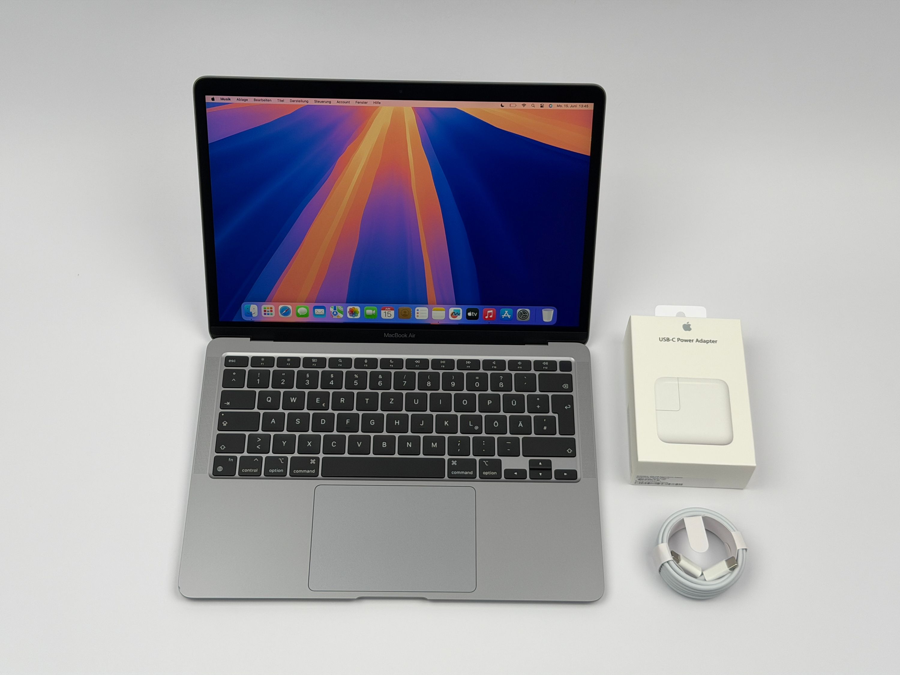 Apple MacBook Air 13,3“ M1 8C CPU 7C GPU 256 GB SSD 8 GB Ram 2020 space grey