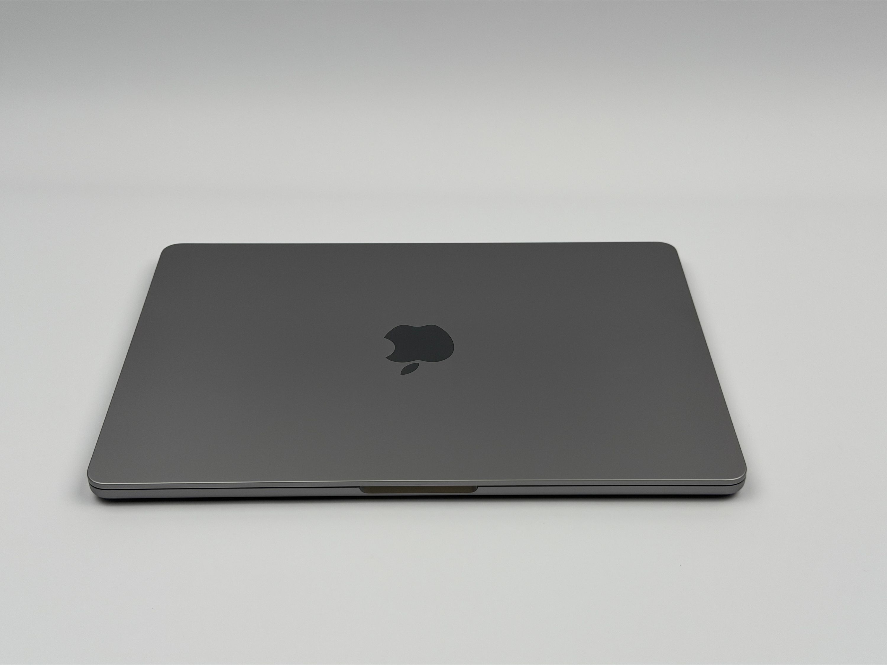 Apple MacBook Air 13,3“ M2 8C CPU 8C GPU 256 GB SSD 16 GB 2022 Space Grey
