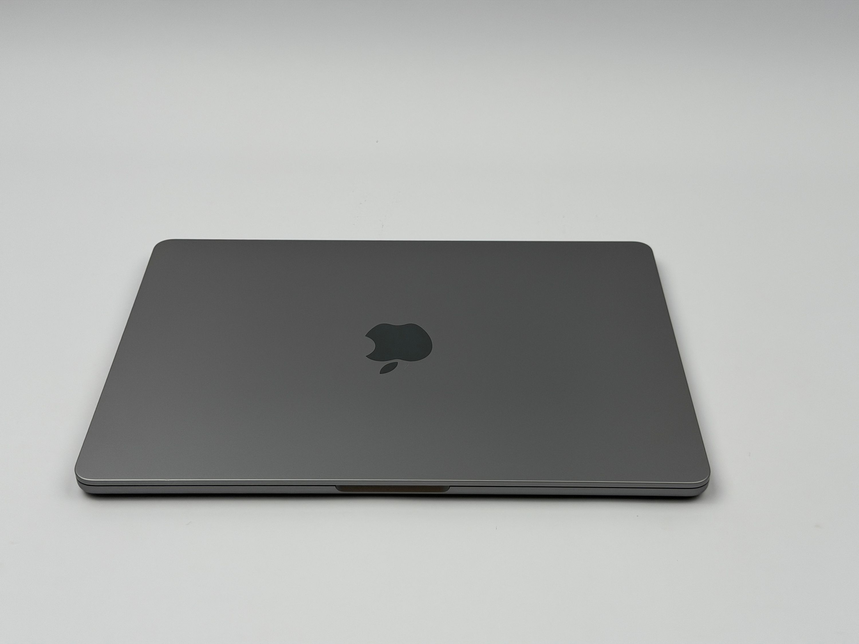 Apple MacBook Air 13,3“ M2 8C CPU 8C GPU 512 GB SSD 16 GB 2022 SPACE GREY