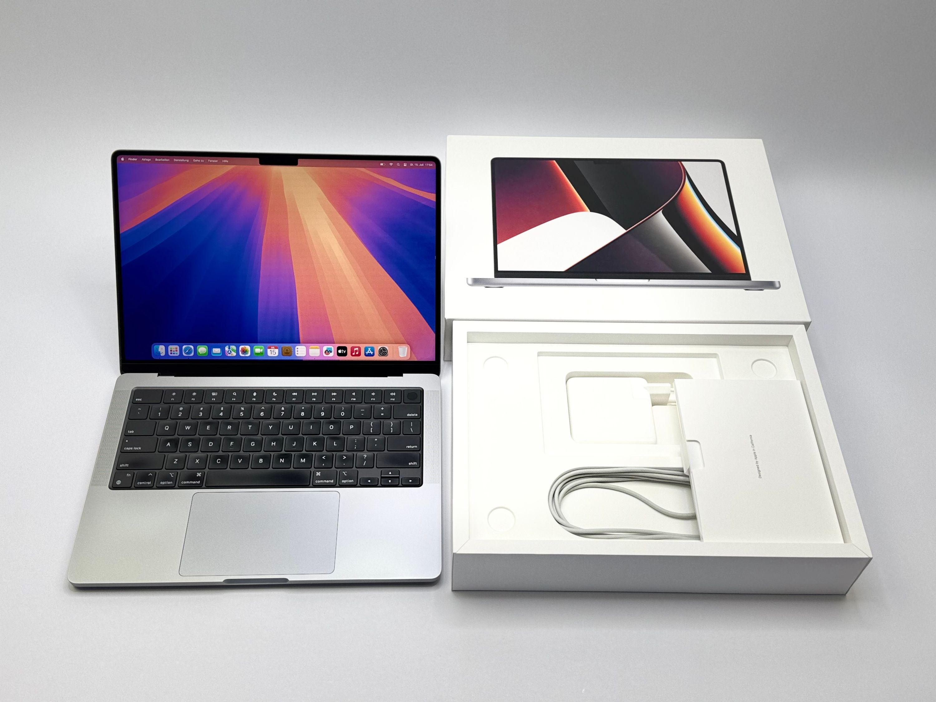 Apple MacBook Pro 14“ M1 PRO 10C CPU 16C GPU 1 TB SSD 16 GB Ram 2021 SPACE GREY QWERTY