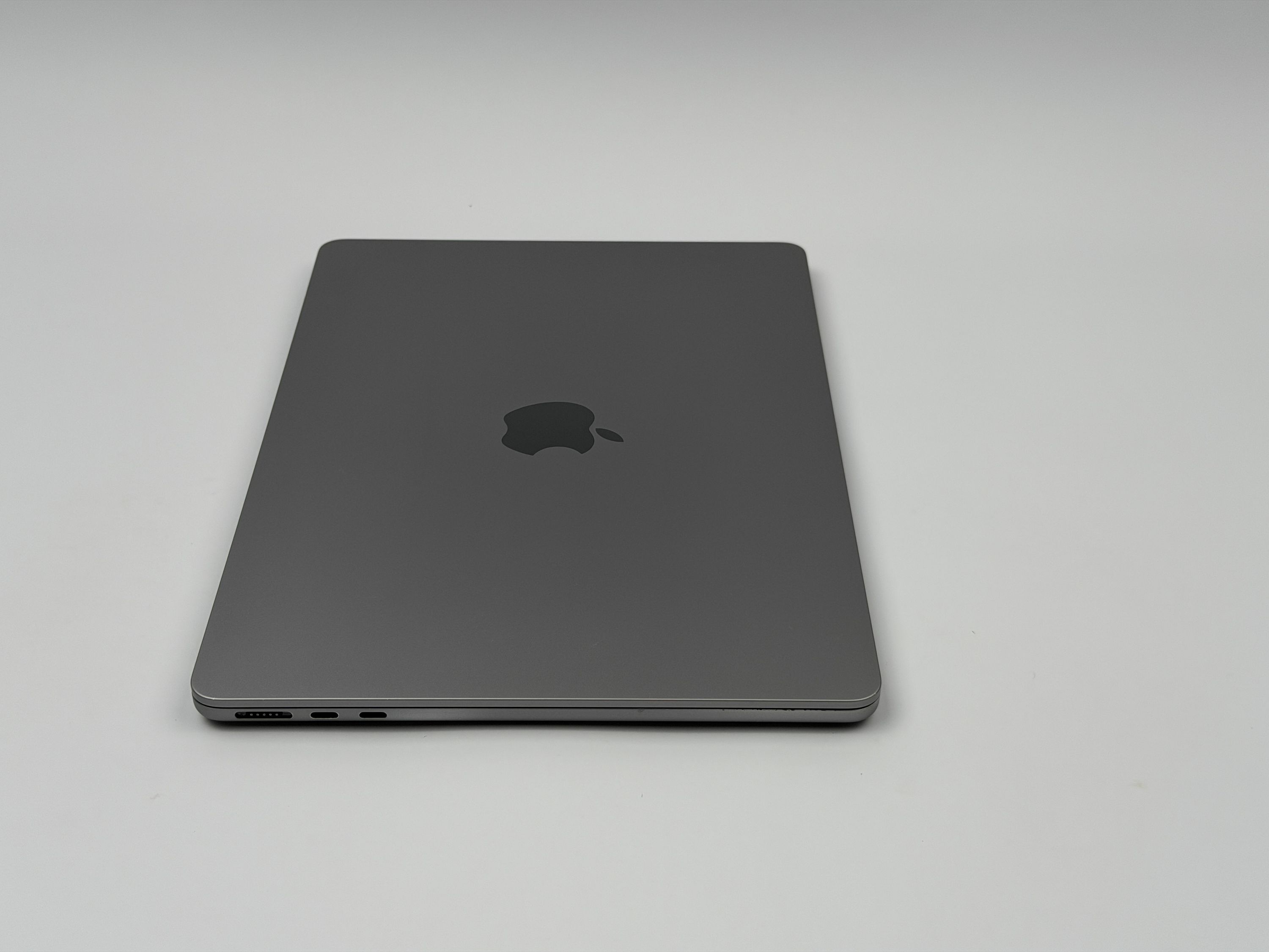 Apple MacBook Air 13,3“ M2 8C CPU 8C GPU 512 GB SSD 16 GB 2022 SPACE GREY