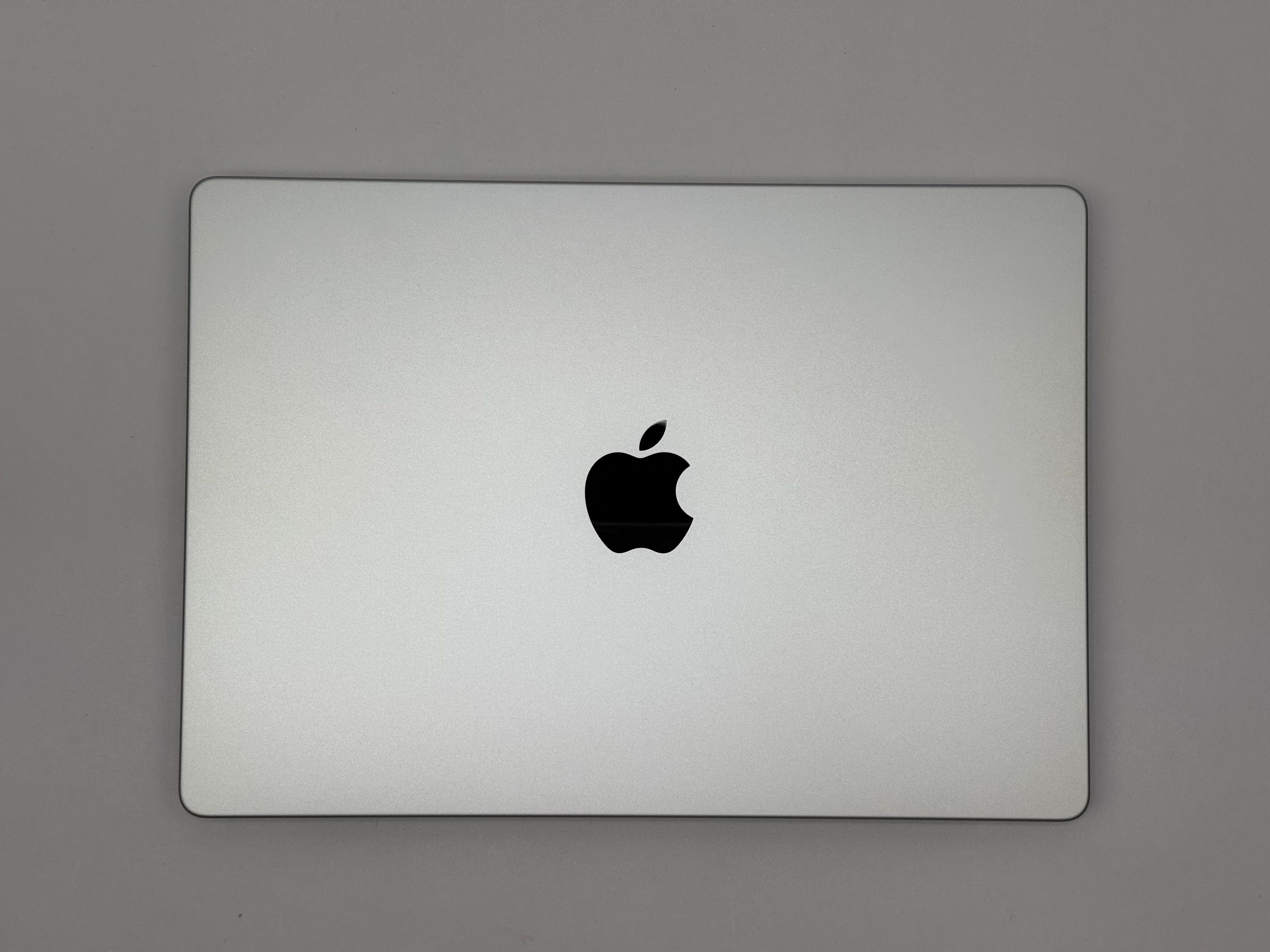 Apple MacBook Pro 14“ M2 PRO 10C CPU 16C GPU 512 GB SSD 16 GB Ram 2023 SILBER