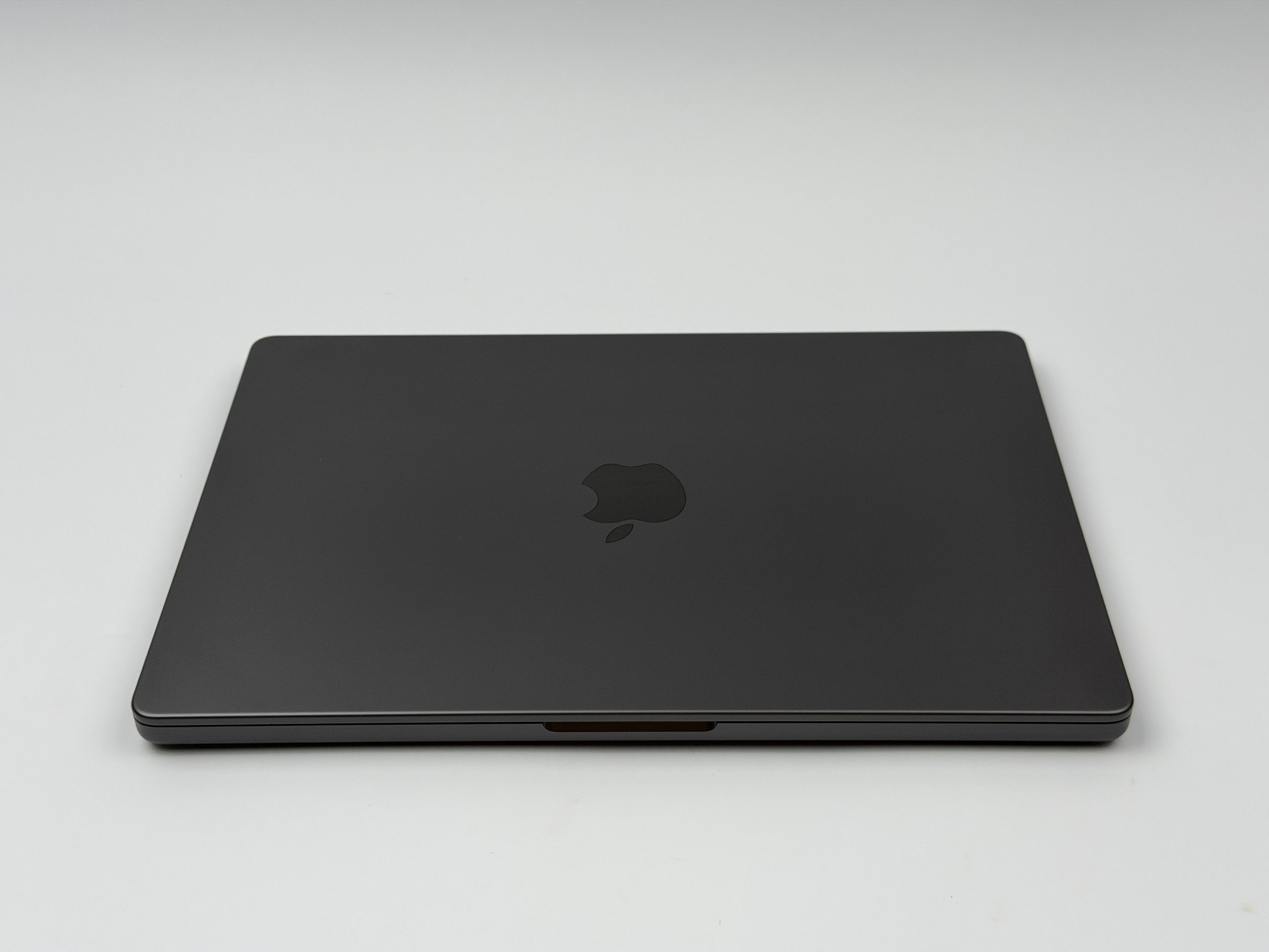 Apple MacBook Pro 14“ M4 10C CPU 10C GPU 512 GB SSD 16 GB Ram 2024 SPACE BLACK