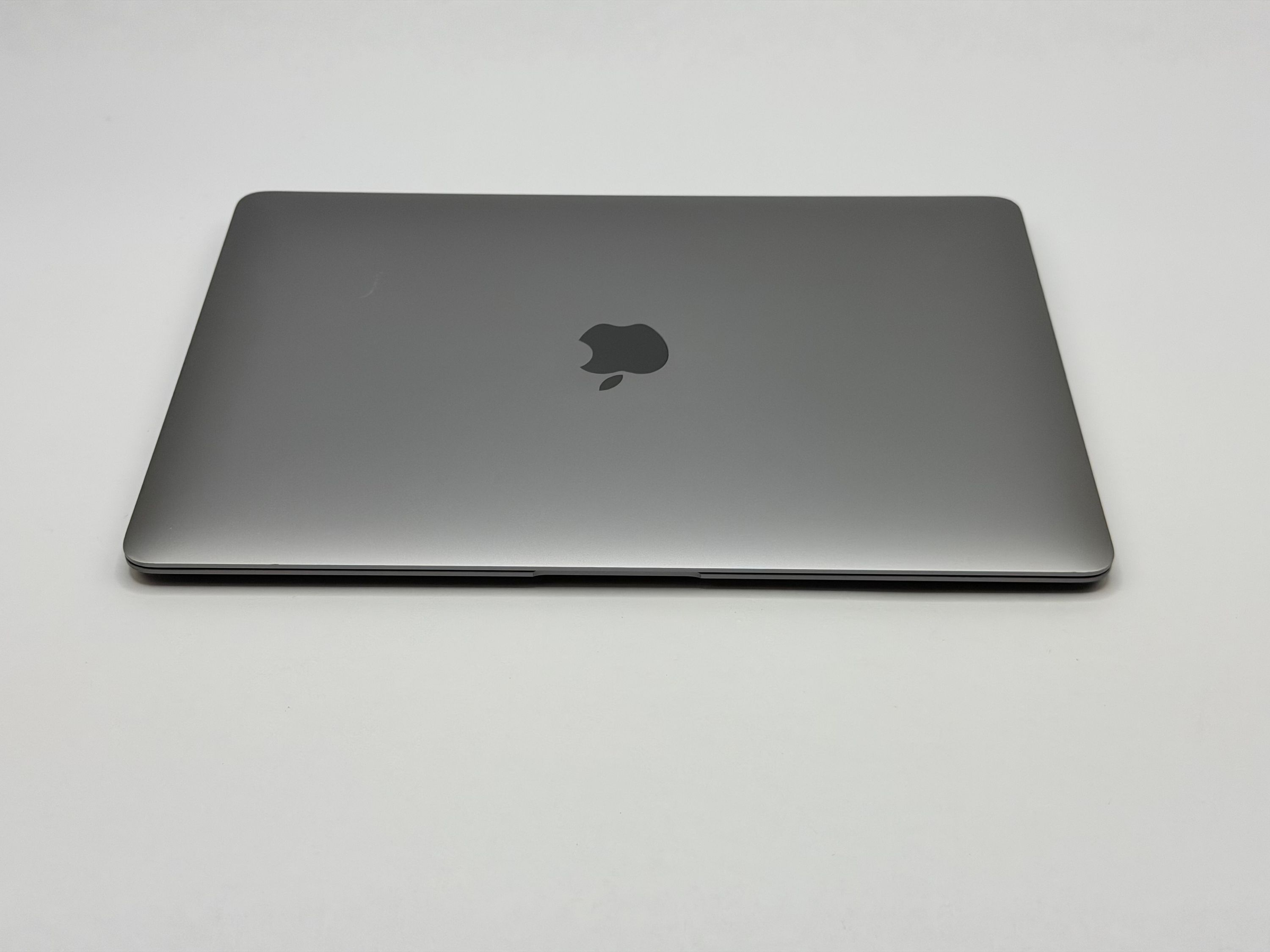 Apple MacBook Air Retina 13,3“ i5 1,6 Ghz 256 GB SSD 8 GB Ram Space Grey 2018