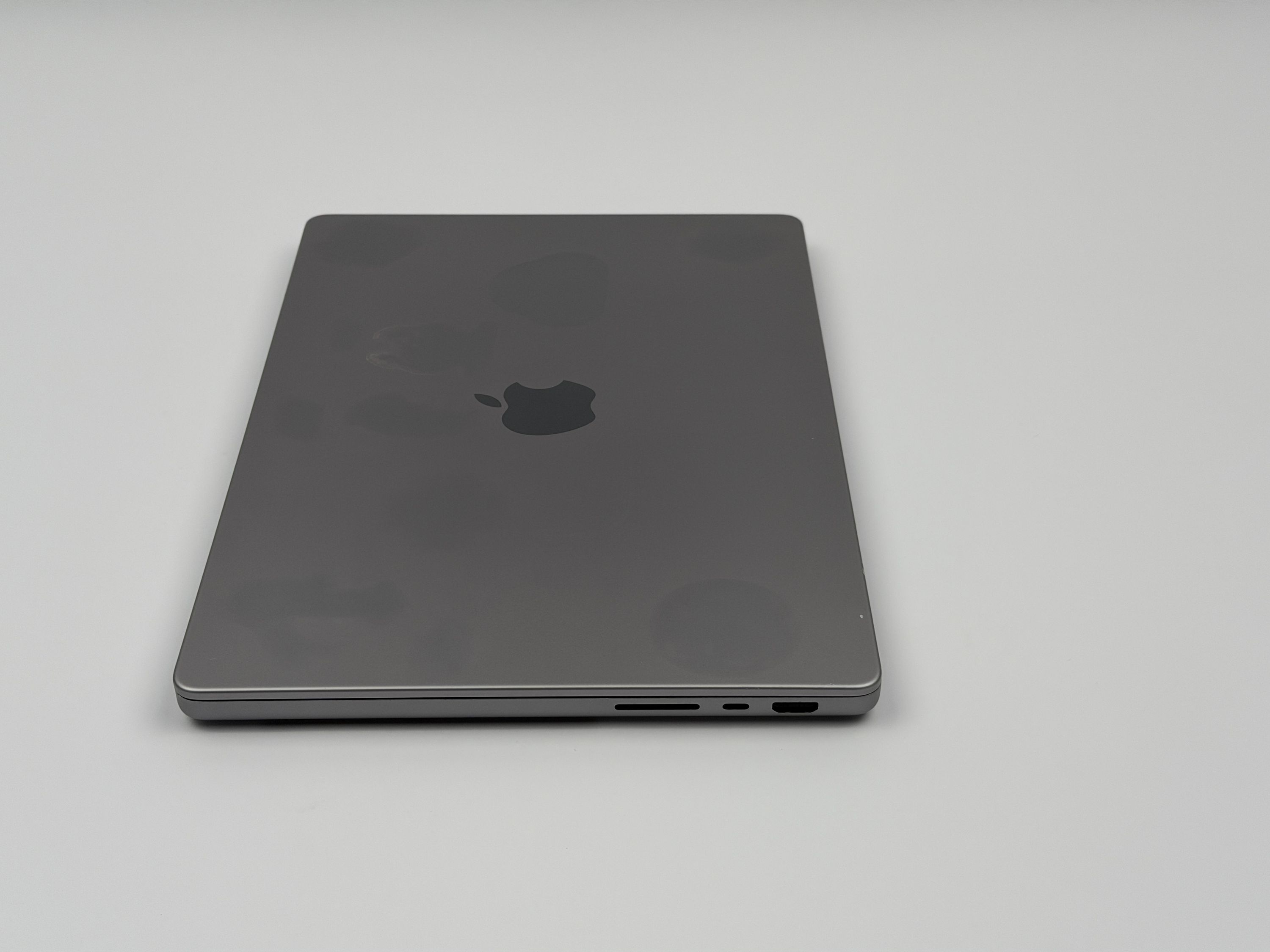 Apple MacBook Pro 14“ M1 PRO 10C CPU 16C GPU 1 TB SSD 16 GB Ram 2021 SPACE GREY