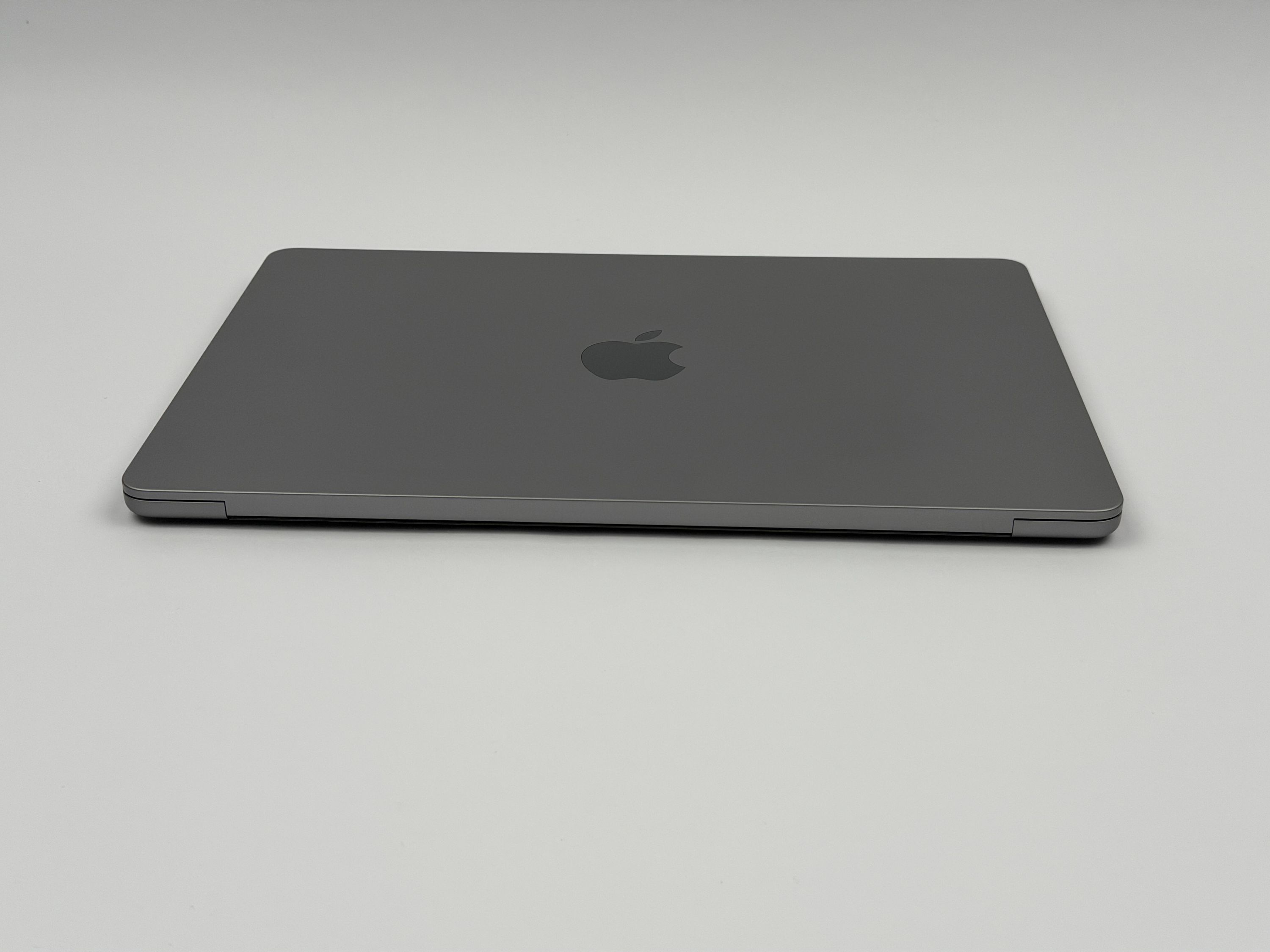 Apple MacBook Air 13,6“ M2 8C CPU 10C GPU 1 TB SSD 24 GB 2022 SPACE GREY