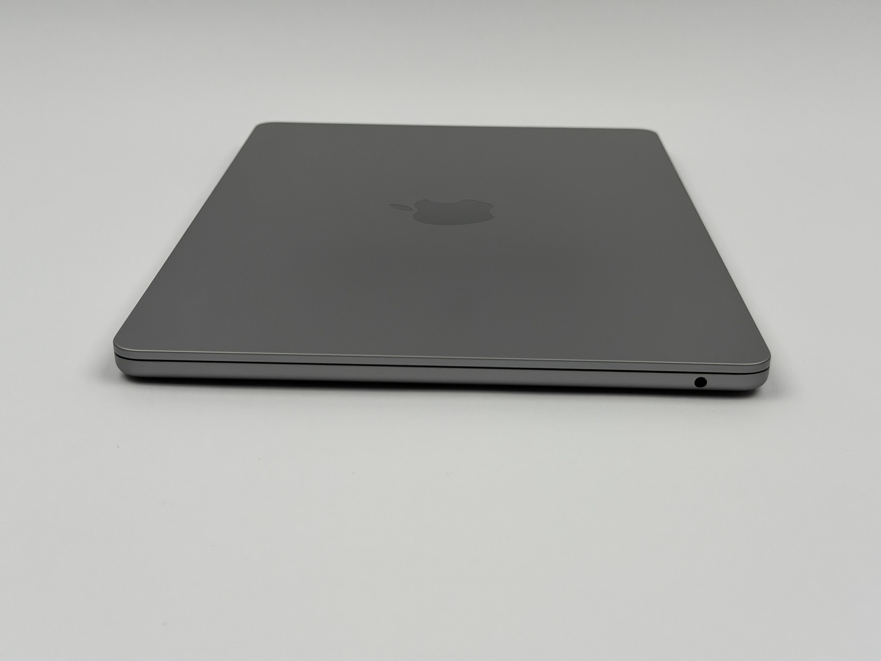 Apple MacBook Air 13,6“ M2 8C CPU 10C GPU 1 TB SSD 24 GB 2022 SPACE GREY