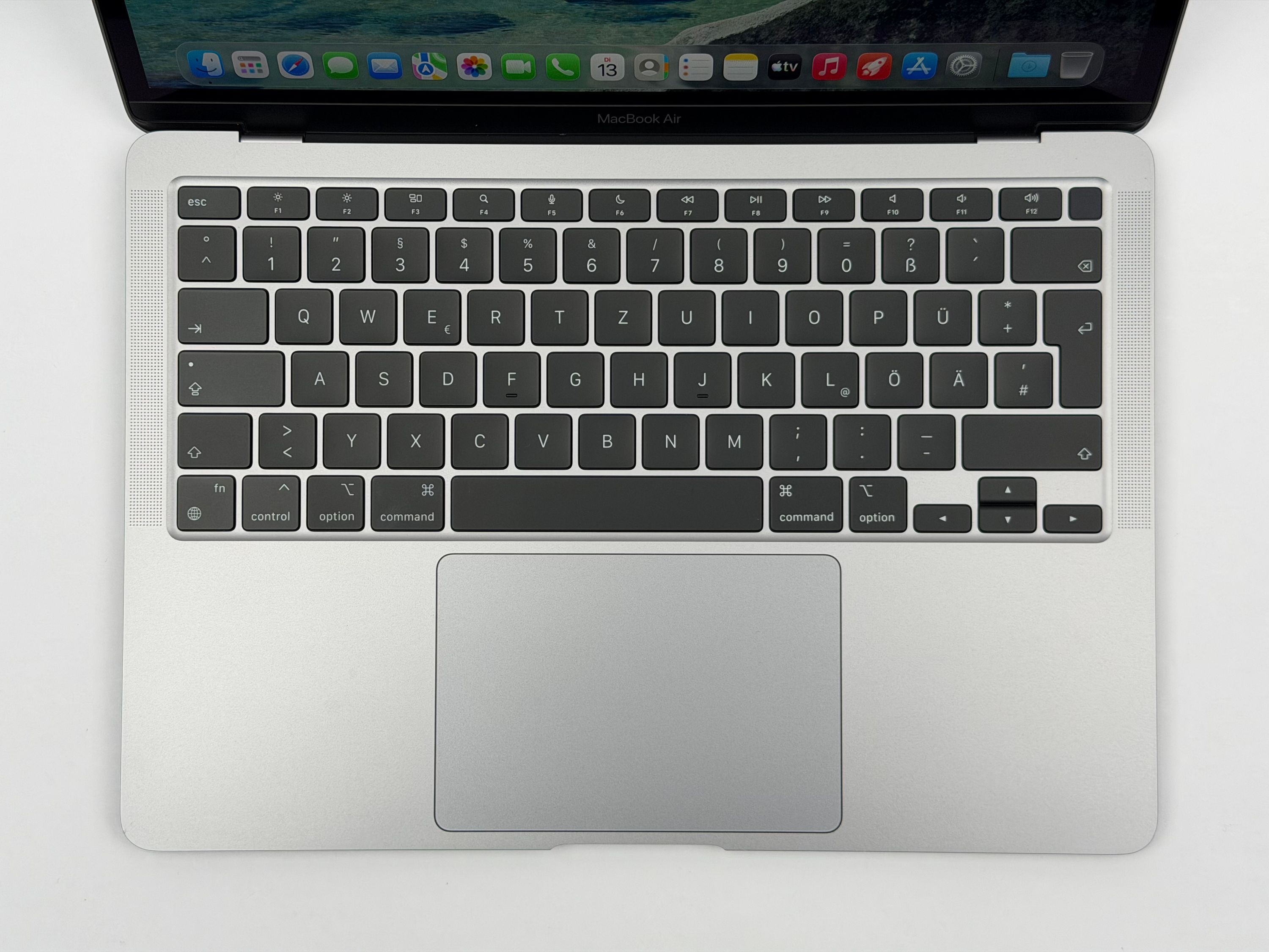 Apple MacBook Air 13,3“ M1 8C CPU 7C GPU 256 GB SSD 16 GB Ram 2020 Space Grey