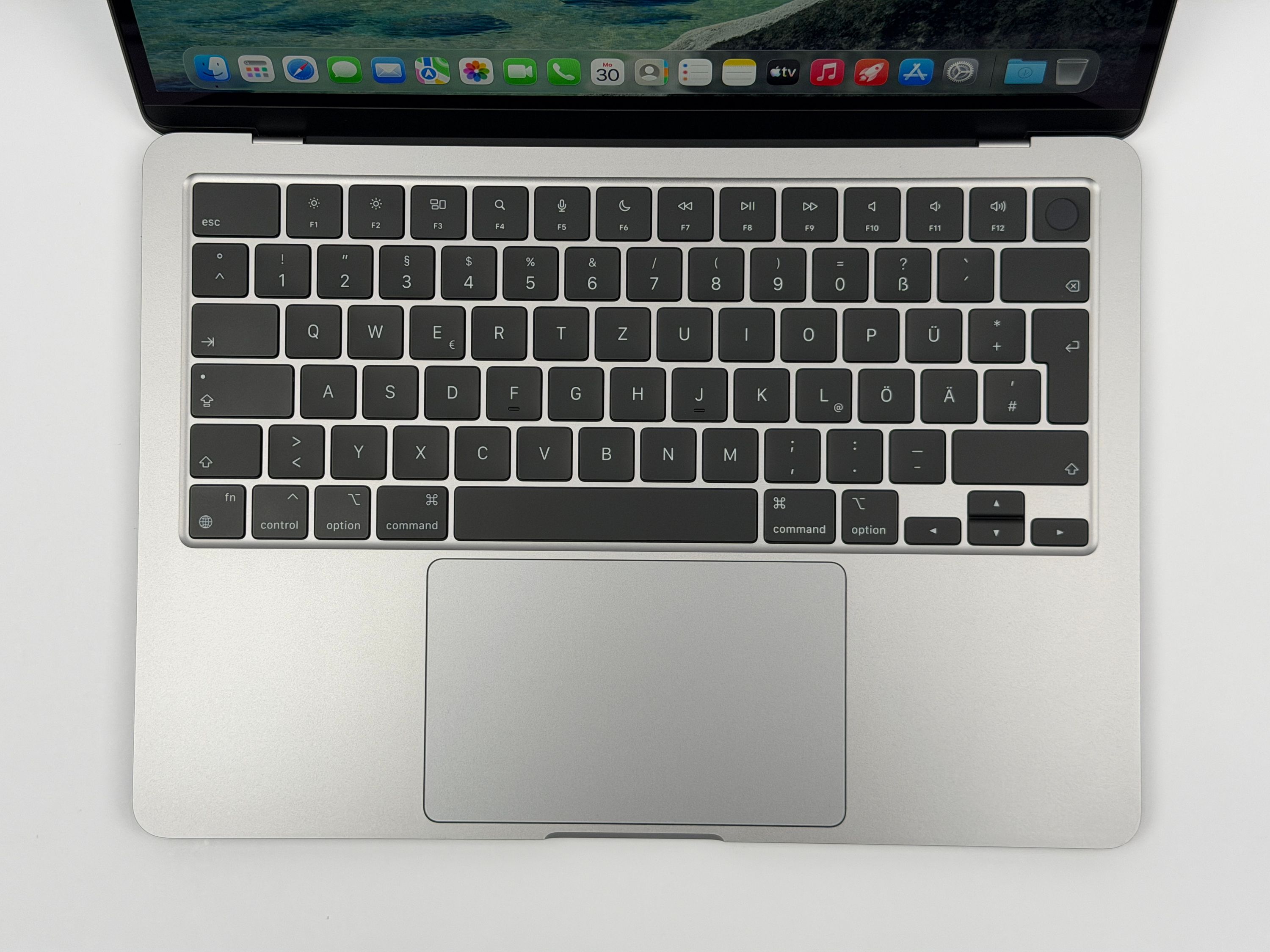Apple MacBook Air 13,6“ M2 8C CPU 10C GPU 1 TB SSD 24 GB 2022 SPACE GREY