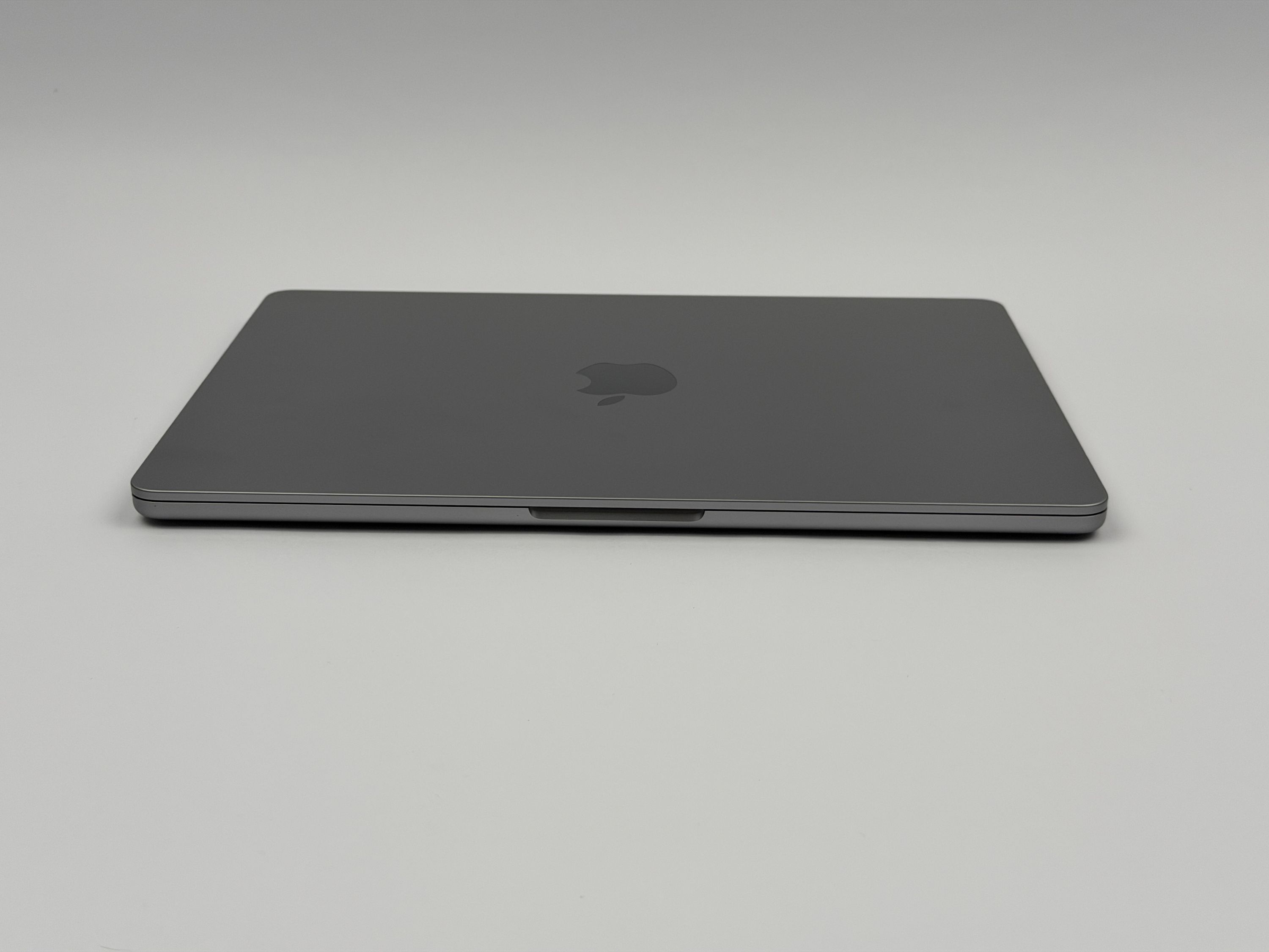 Apple MacBook Air 13,6“ M2 8C CPU 10C GPU 1 TB SSD 24 GB 2022 SPACE GREY