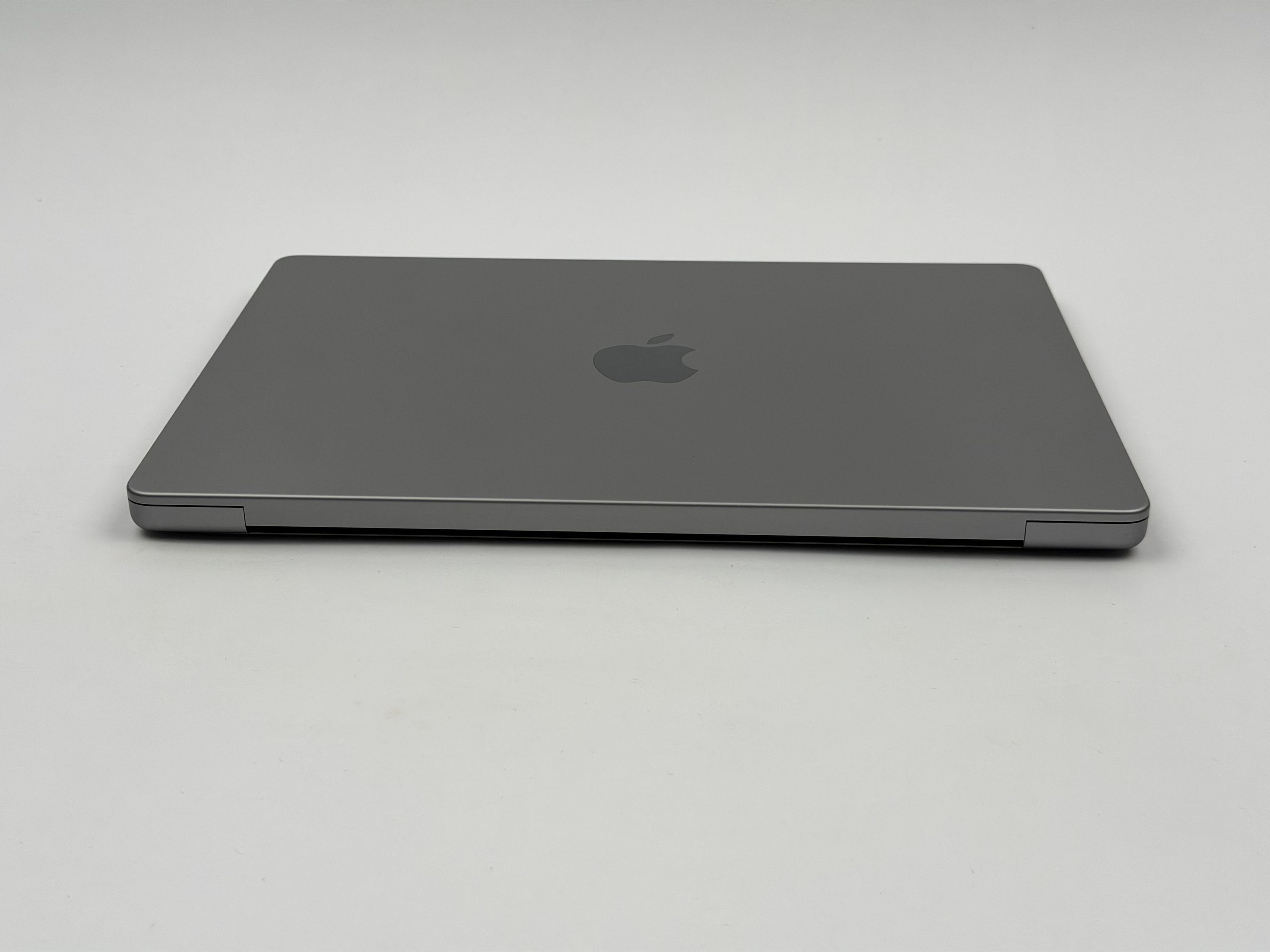 Apple MacBook Pro 14“ M1 PRO 8C CPU 14C GPU 512 GB SSD 16 GB Ram 2021 SPACE GREY