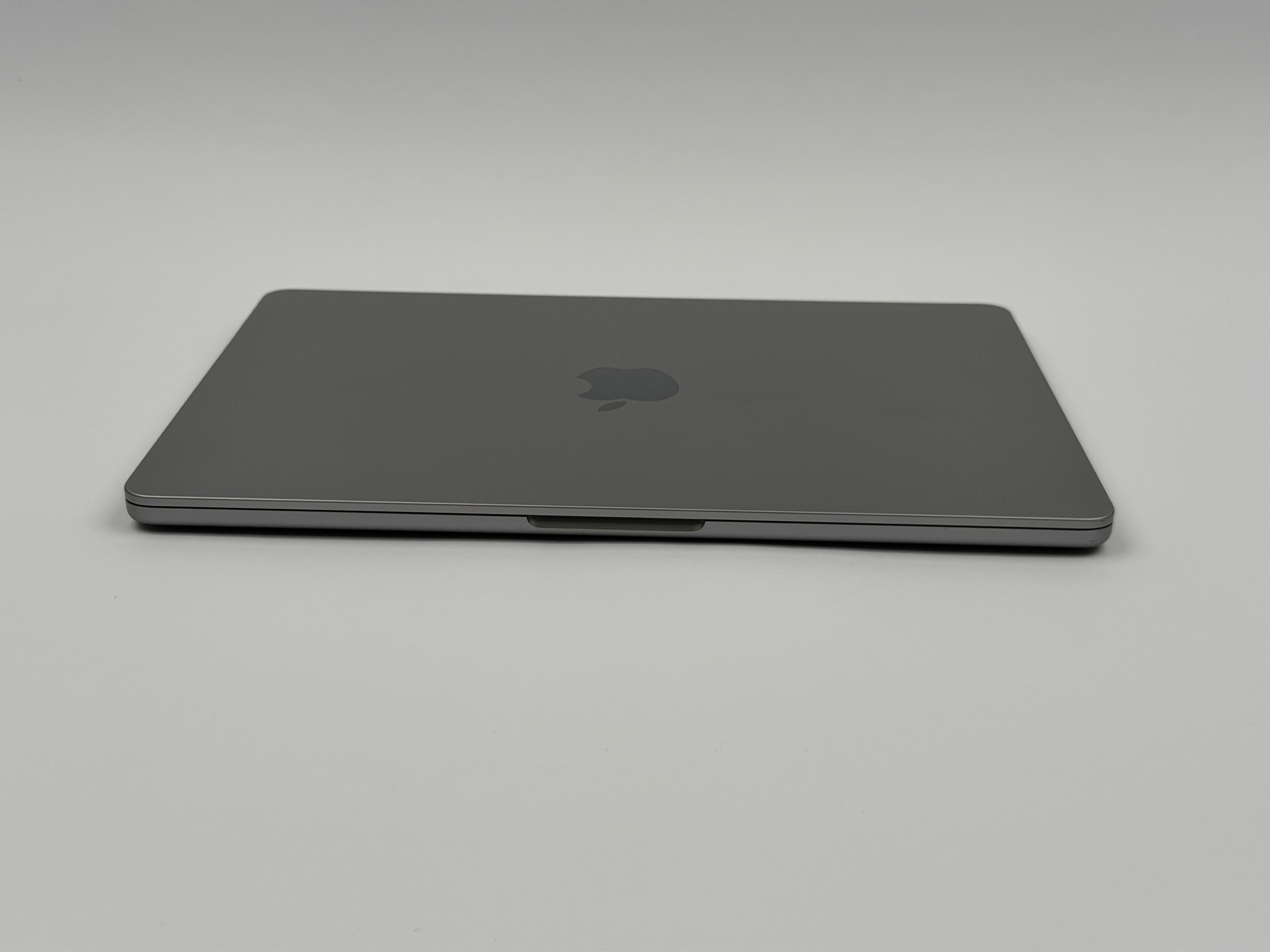 Apple MacBook Air 13,6“ M2 8C CPU 10C GPU 1 TB SSD 24 GB 2022 SPACE GREY