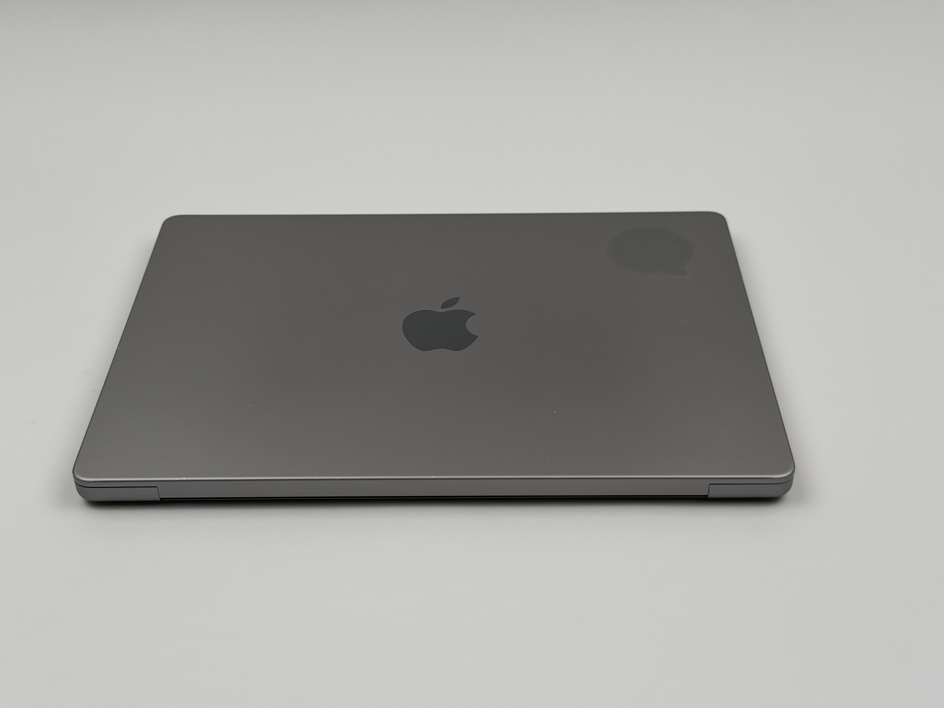 Apple MacBook Pro 14“ M2 PRO 10C CPU 16C GPU 512 GB SSD 16 GB Ram 2023 SPACE GREY