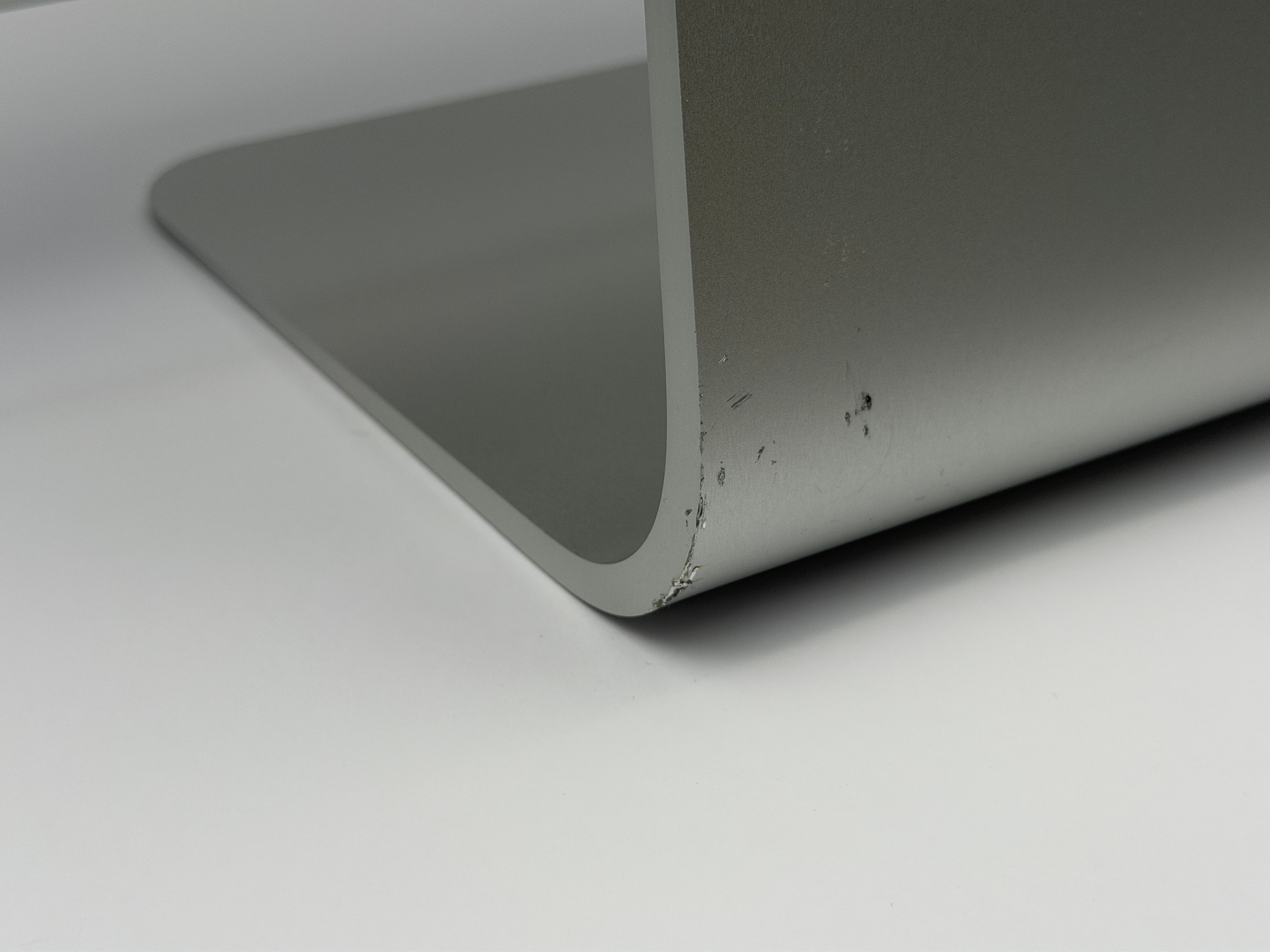 Apple iMac Retina 5K 27“ 10-Core i9 3,6 Ghz 16 GB Ram 1 TB SSD RP 5500 XT SILBER 2020