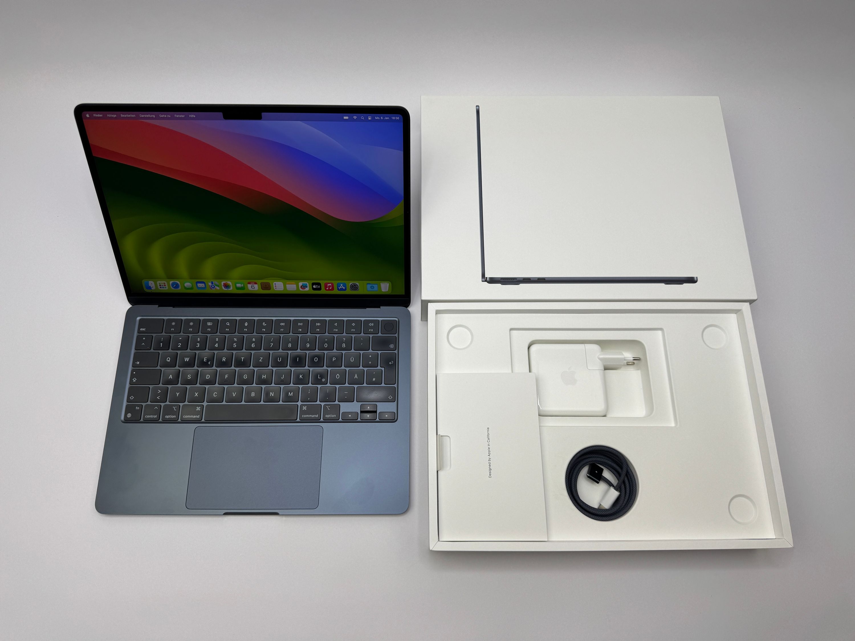 Apple MacBook Air 13,6“ M2 8C CPU 10C GPU 512 GB SSD 16 GB 2022 MITTERNACHT