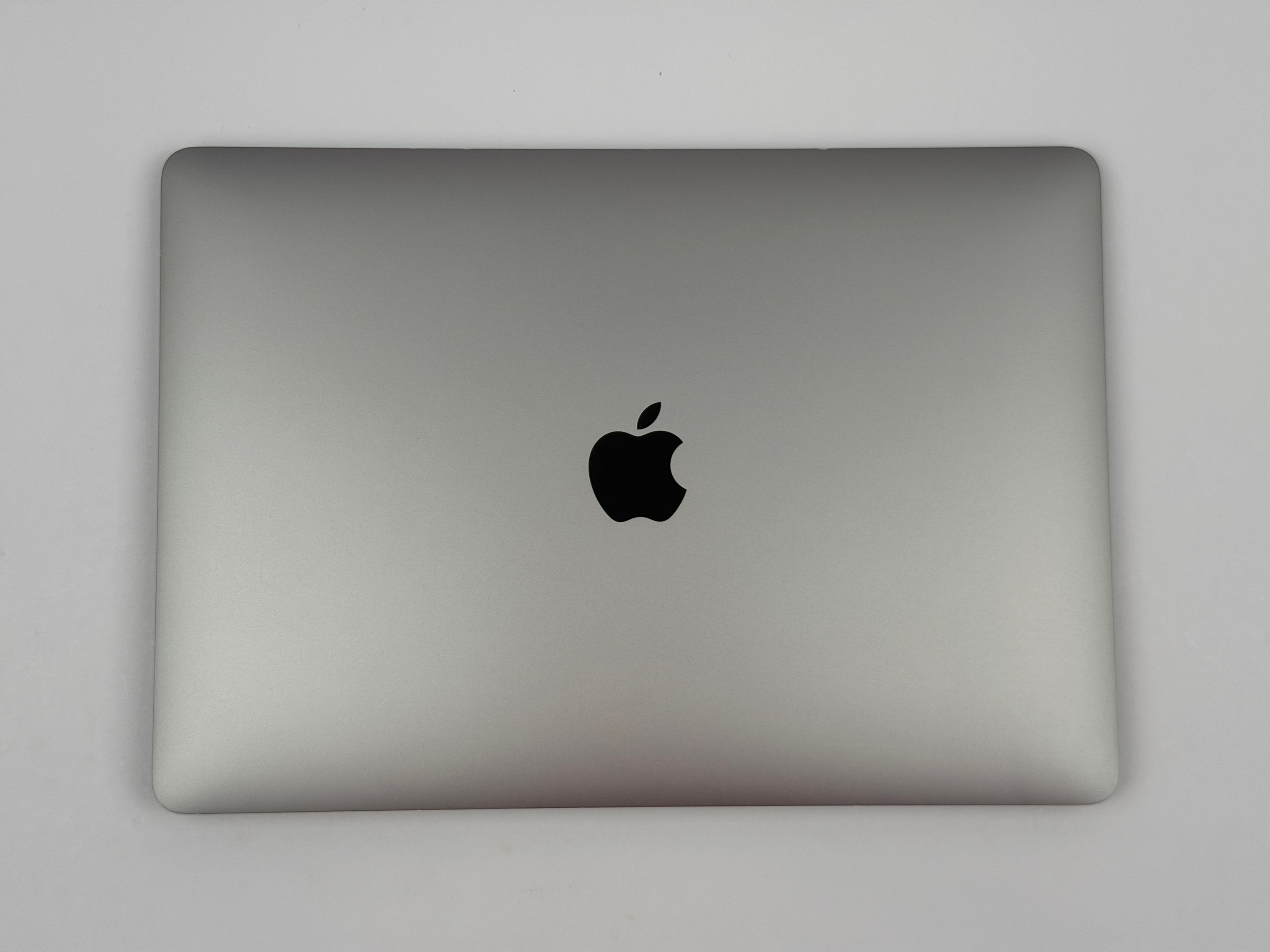 Apple MacBook Air 13,3“ M1 8C CPU 7C GPU 256 GB SSD 16 GB Ram 2020 Space Grey DEFEKT